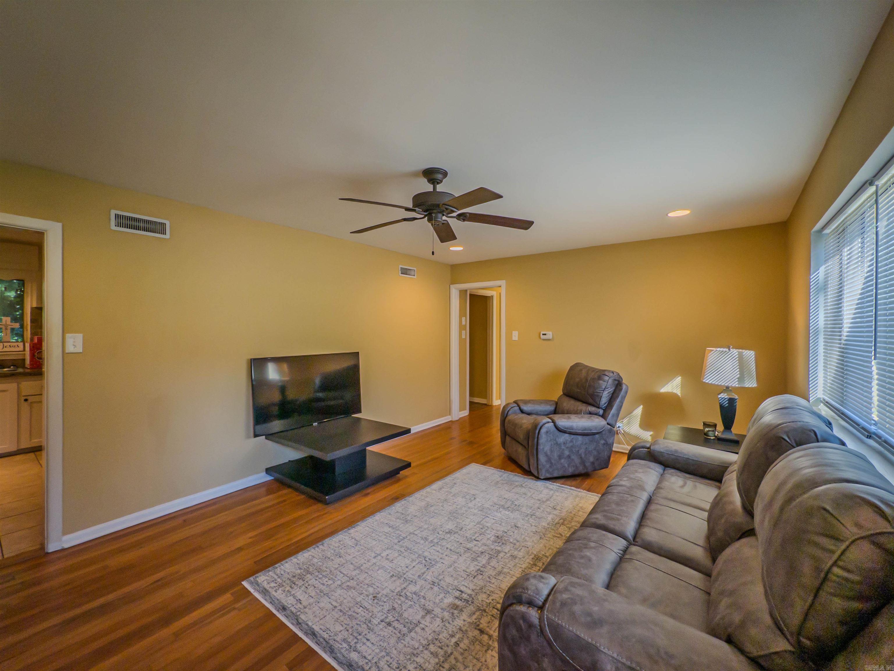 CAMMACK WOODS - Residential