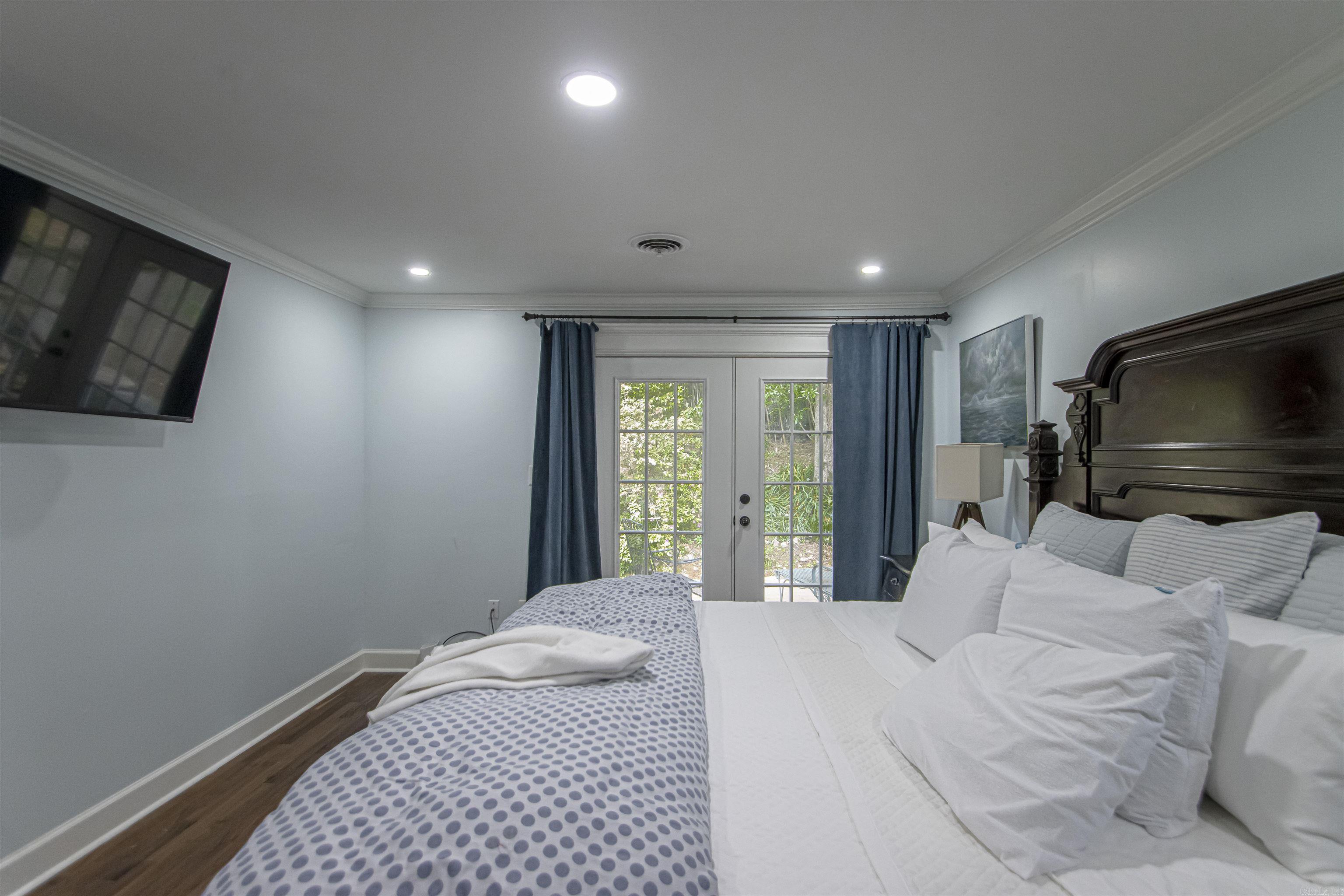 WILTON HGTS - Residential