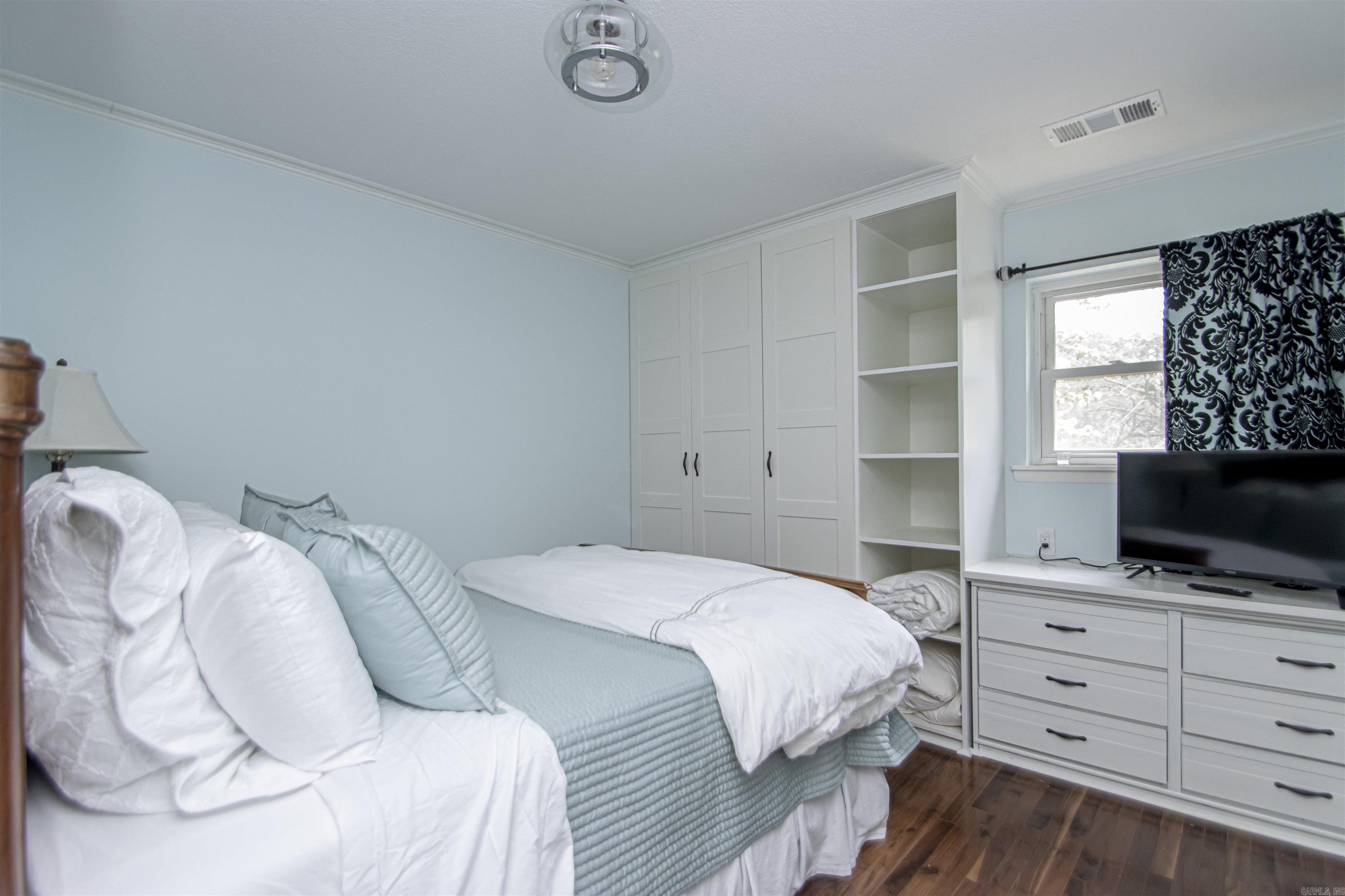 WILTON HGTS - Residential