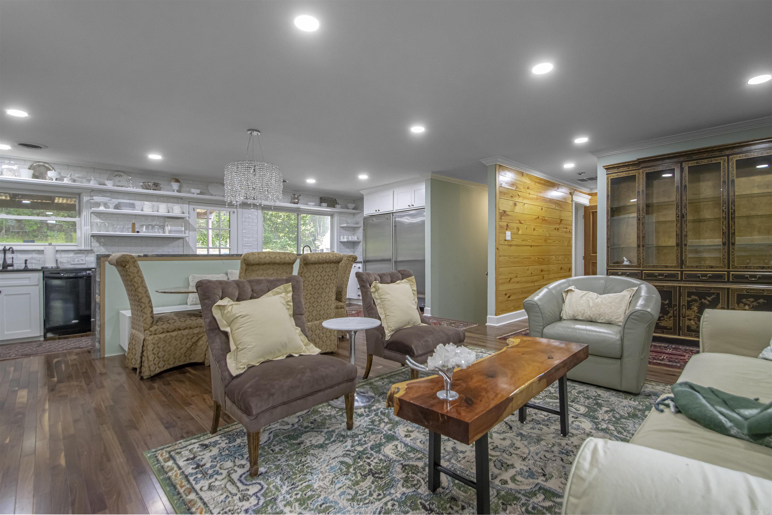 WILTON HGTS - Residential