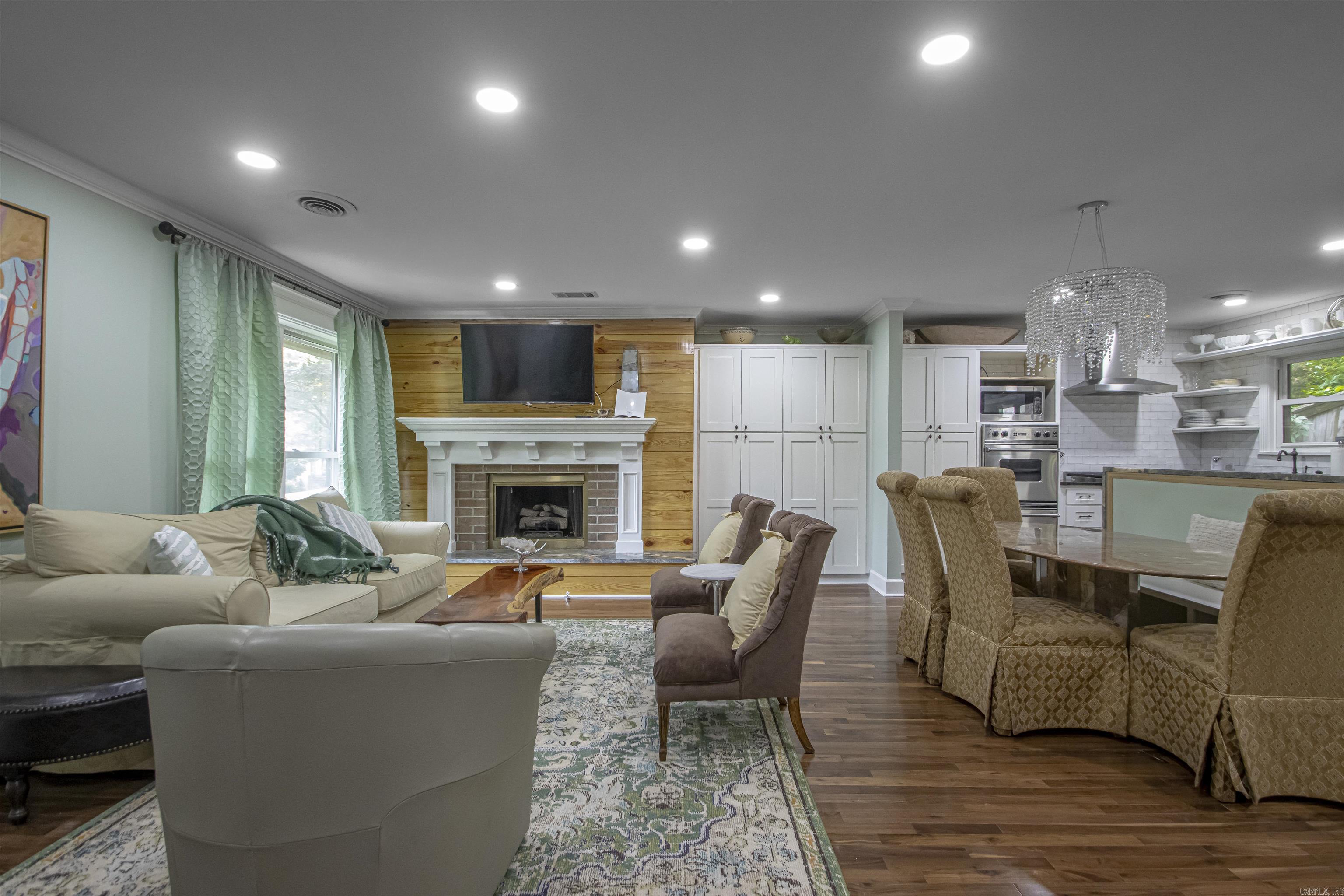 WILTON HGTS - Residential