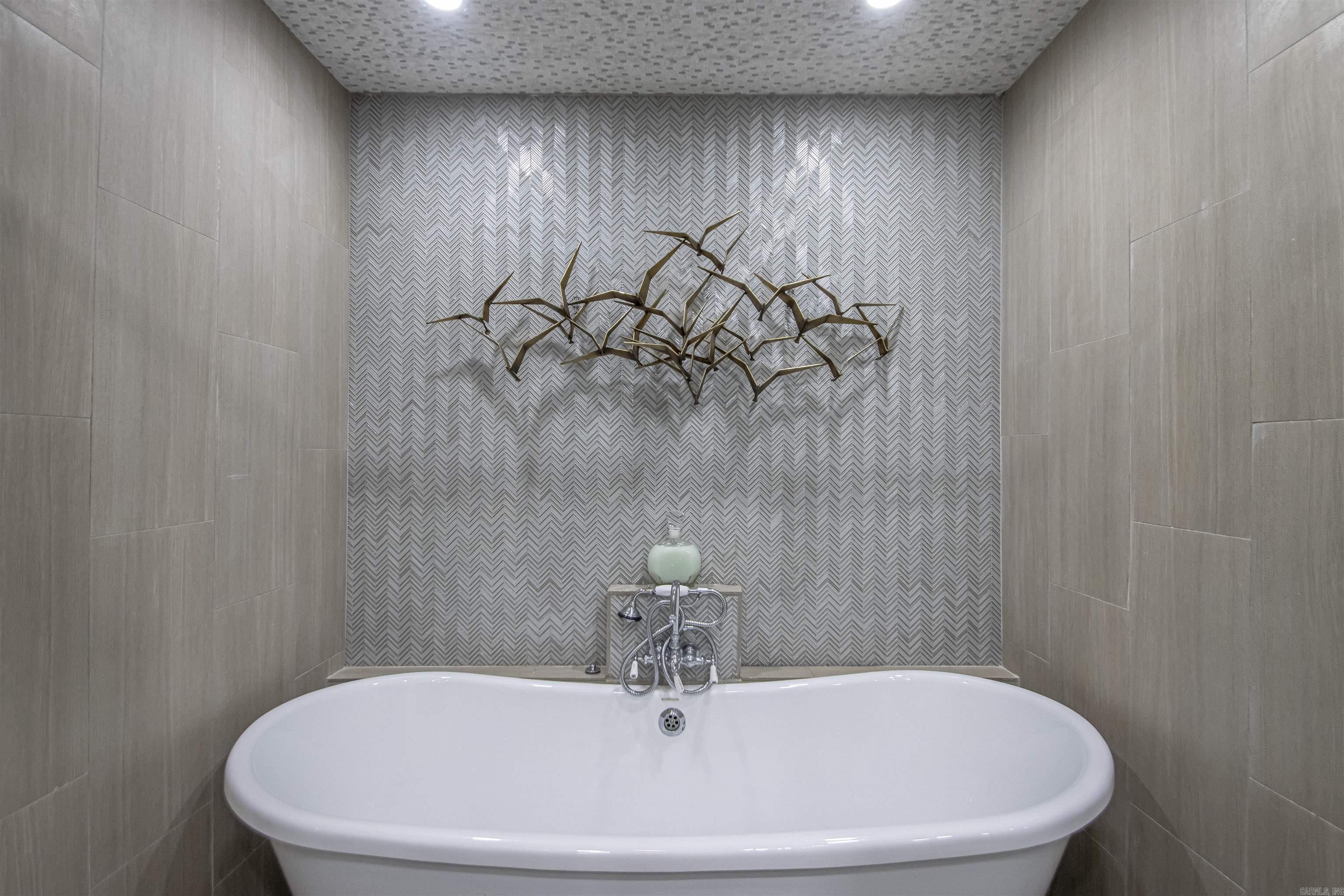 WILTON HGTS - Residential