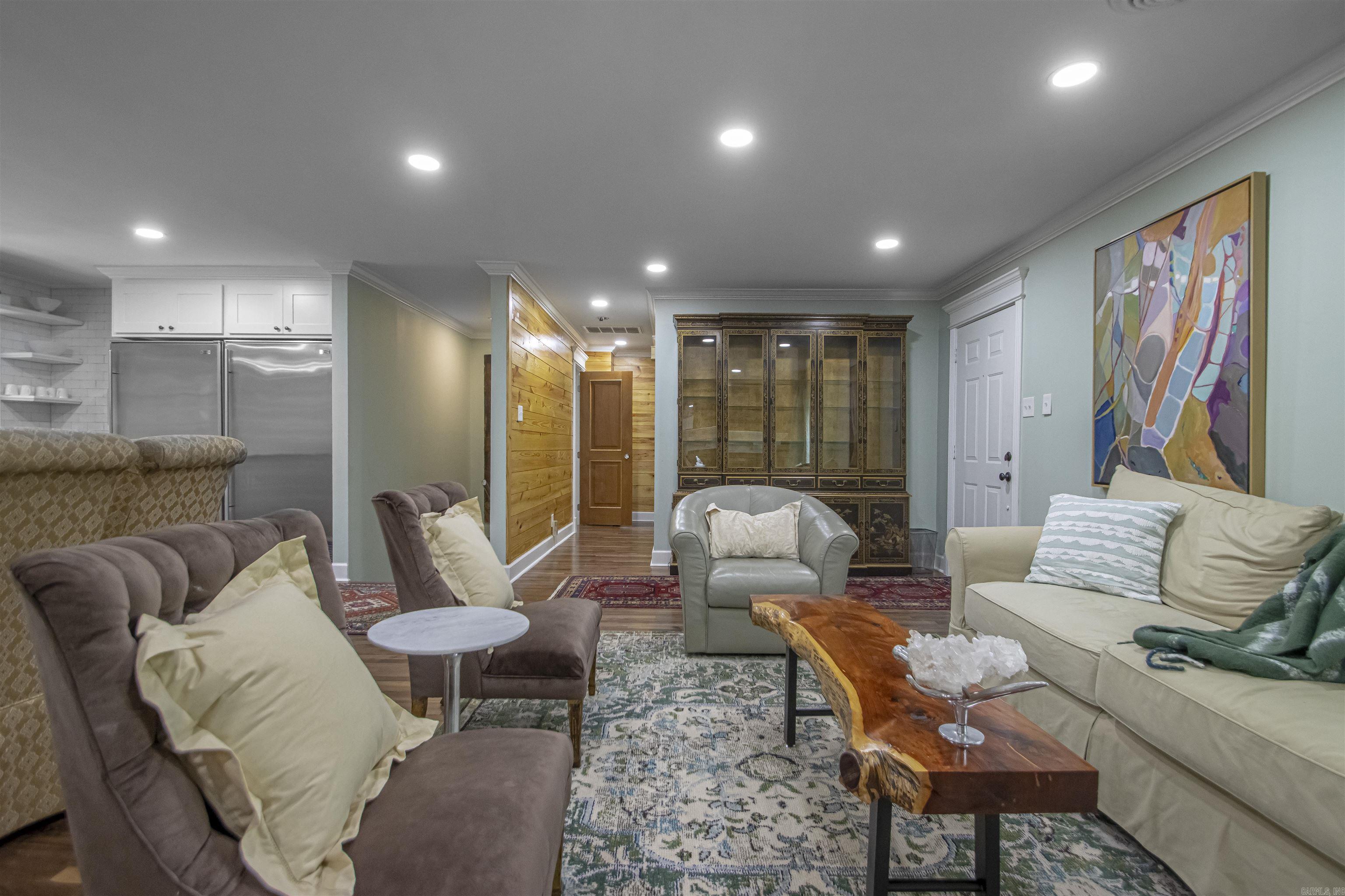 WILTON HGTS - Residential