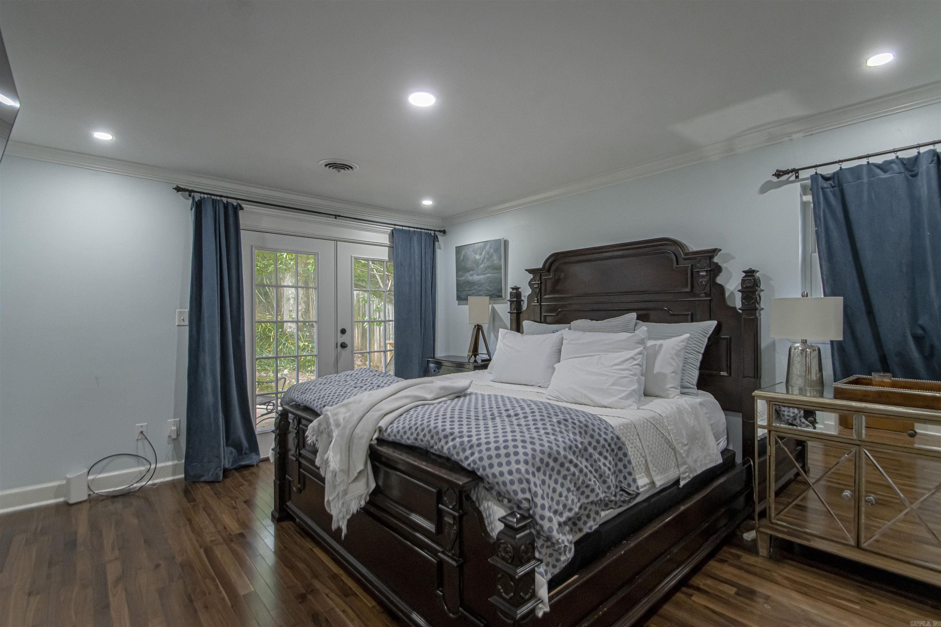 WILTON HGTS - Residential