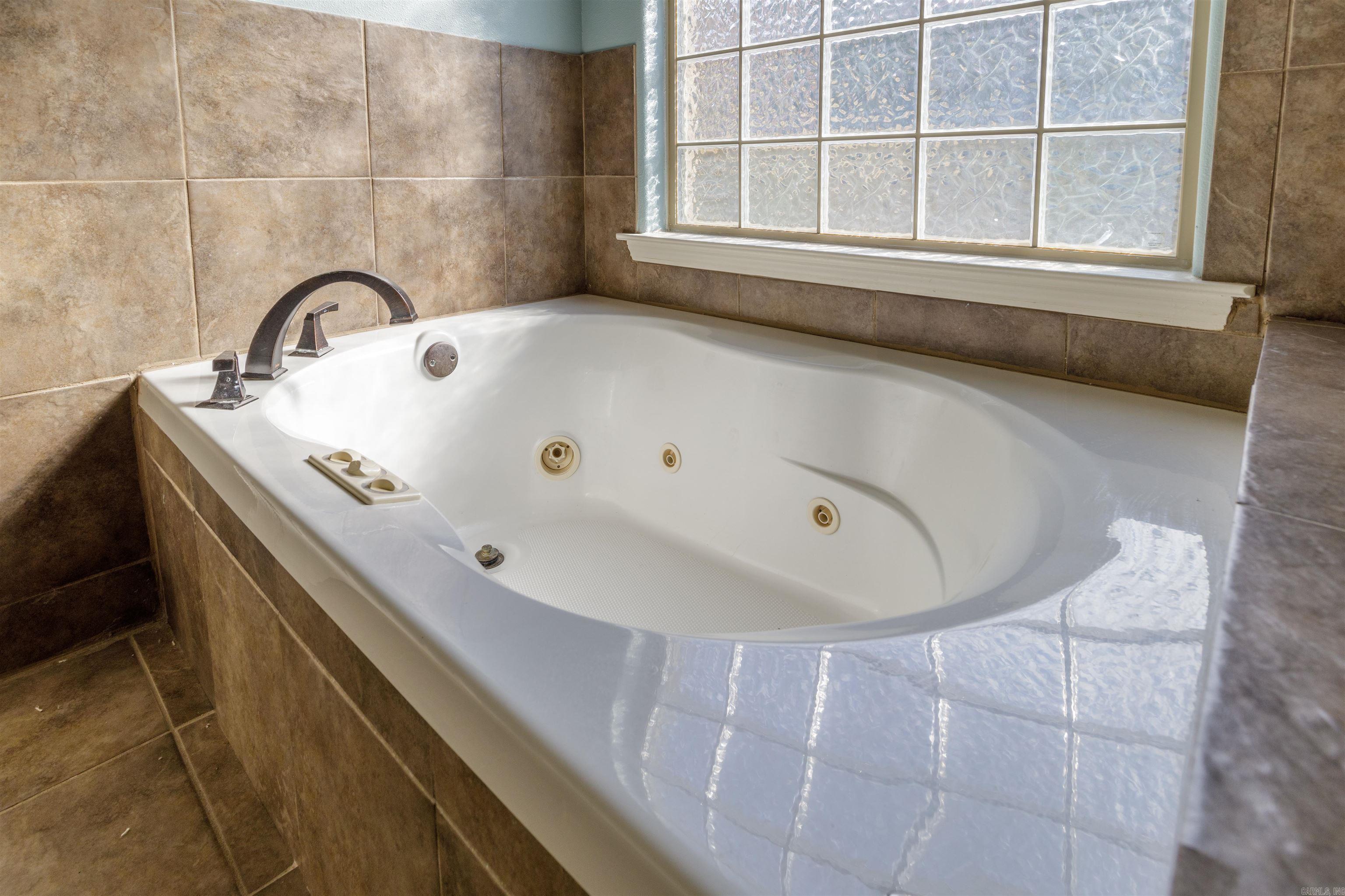 CHENAL VALLEY CHALLAIN PLACE - Residential