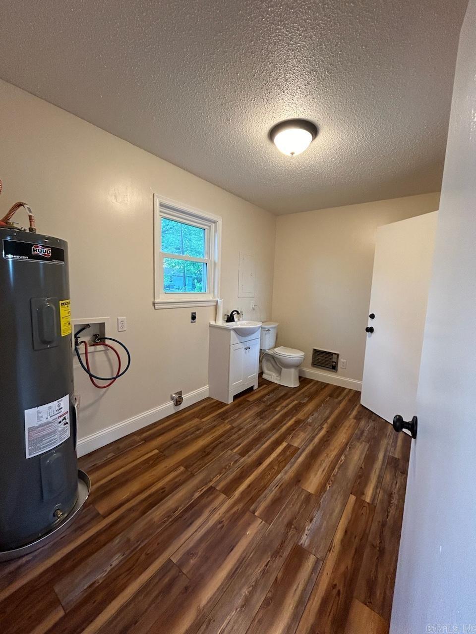 MEADOW LARK SUB - Residential