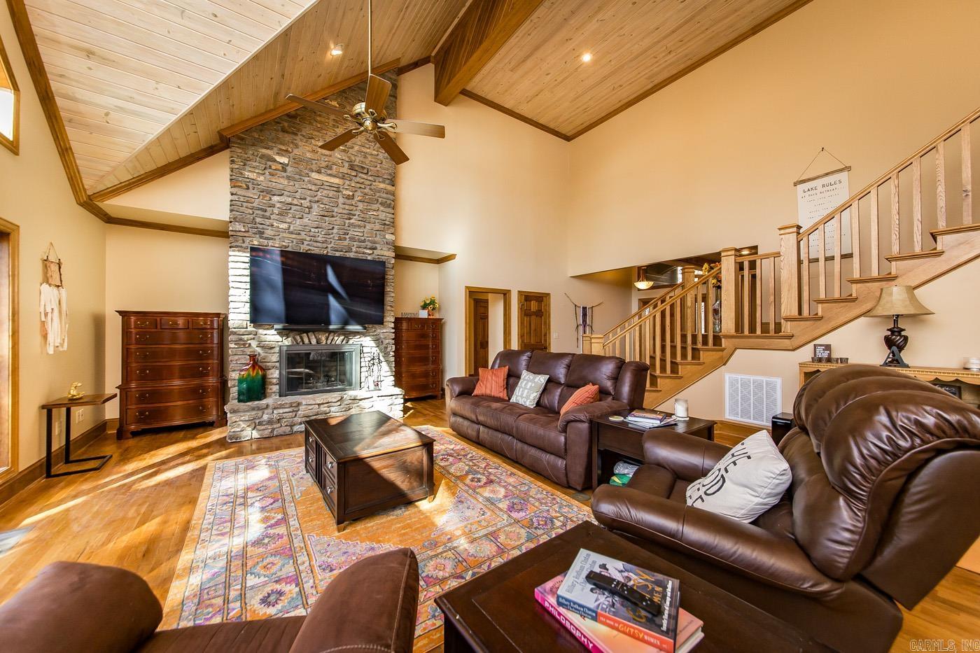 RETREAT AT GRAND ISLE - Residential