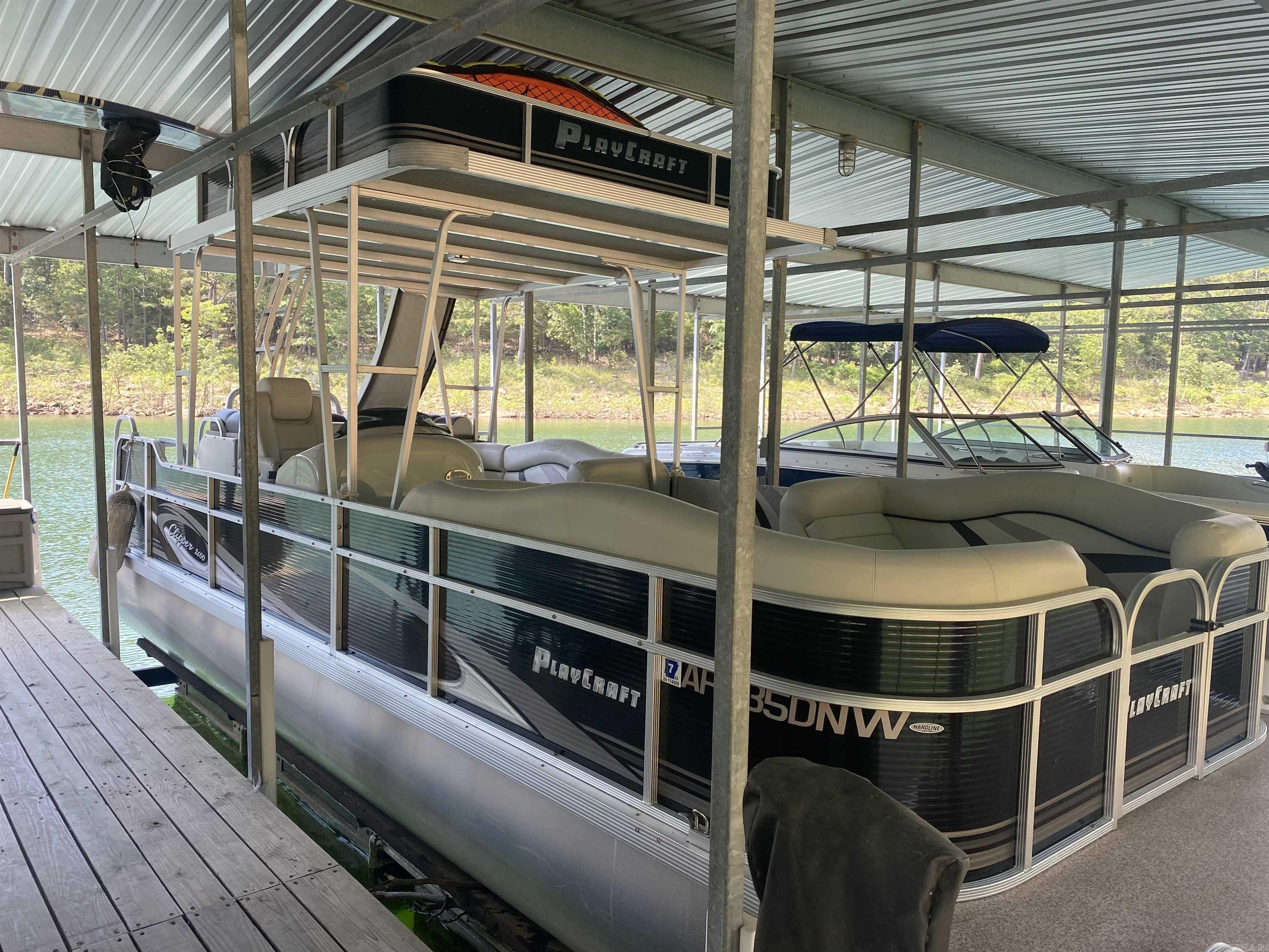 RETREAT AT GRAND ISLE - Residential