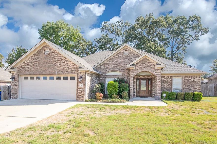 Beautiful 4 bed/2 bath custom built home on Southside of Cabot. Spacious foyer leads to a large living area with tons of crown molding and fireplace surrounded by built-ins. Beautiful kitchen with gorgeous stained cabinets, granite counters & tile backsplash. Home comes with a projector entertainment system.  Up to 2 pets allowed upon approval and fees.  No smoking/vaping in home/garage.  Application/Background check/Rental verification/security deposit/renter's insurance required.