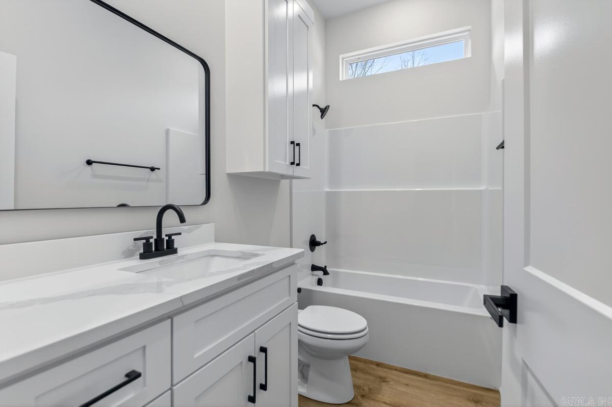 MILLERS GLENN - Residential