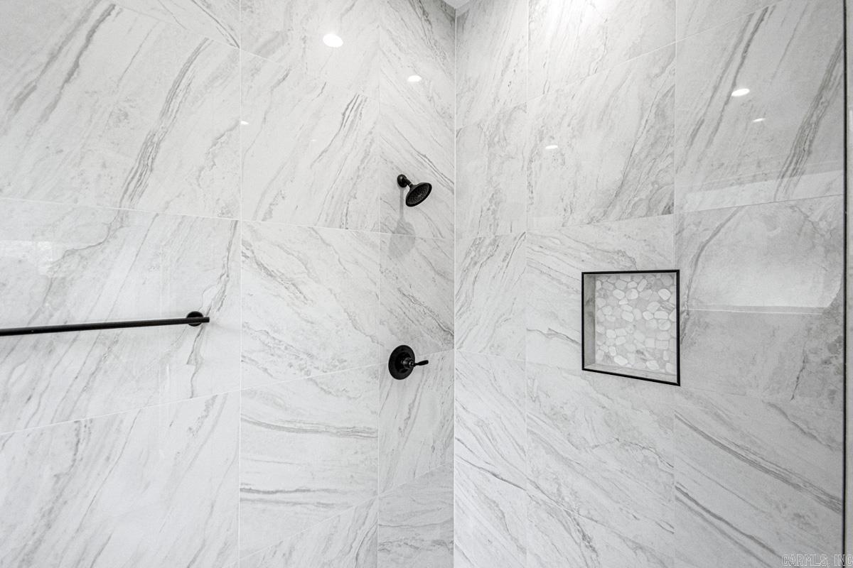 MILLERS GLENN - Residential