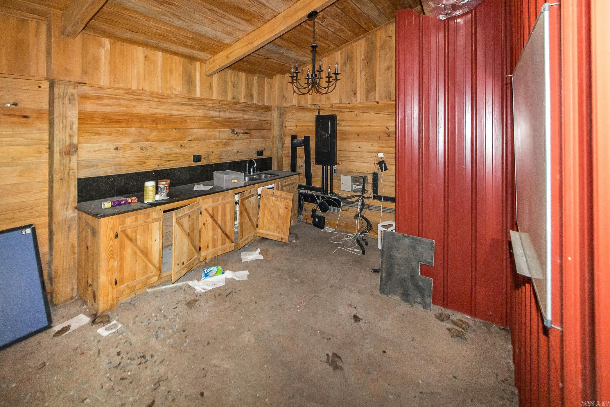 Metes & Bounds - Land