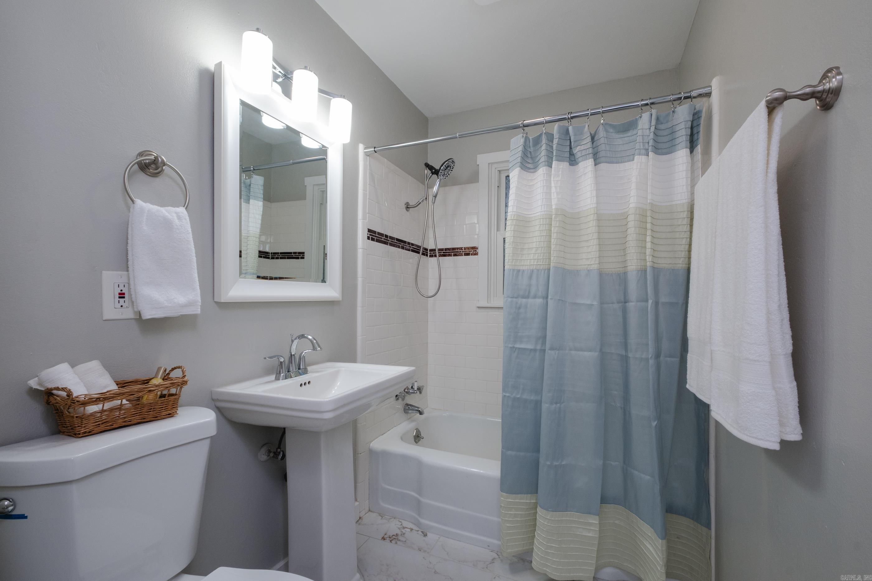 KINGWOOD PLACE - Residential