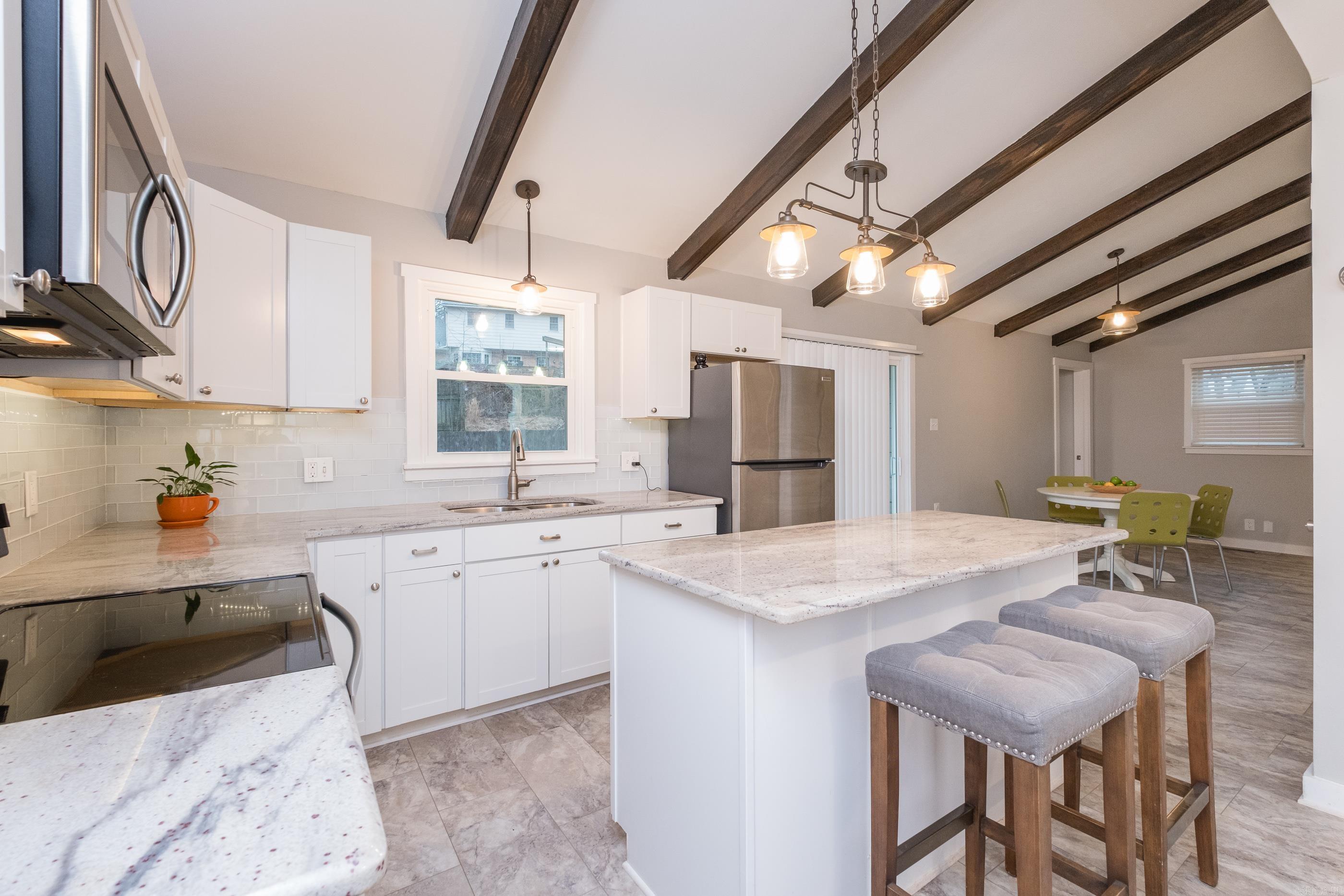 KINGWOOD PLACE - Residential