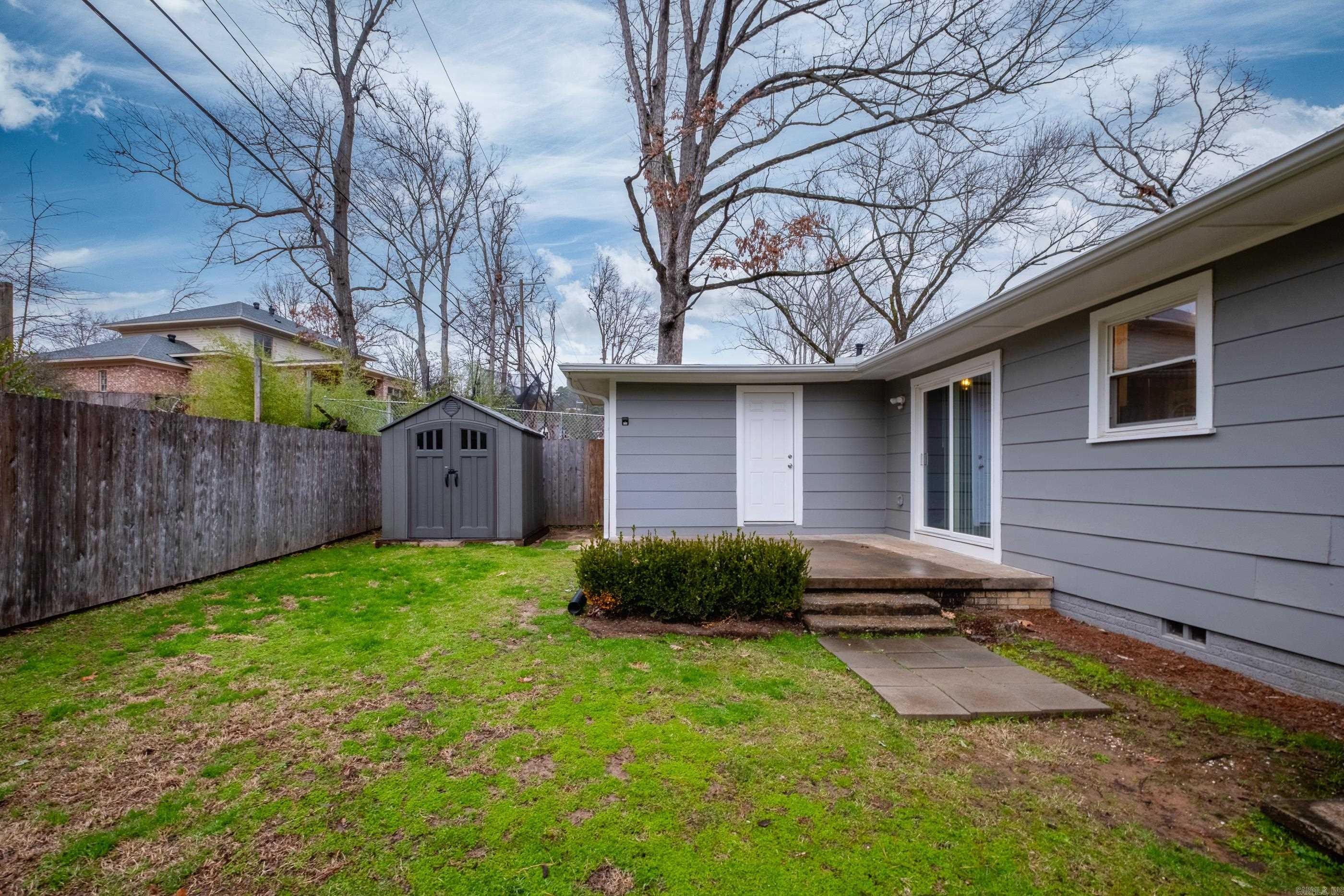 KINGWOOD PLACE - Residential