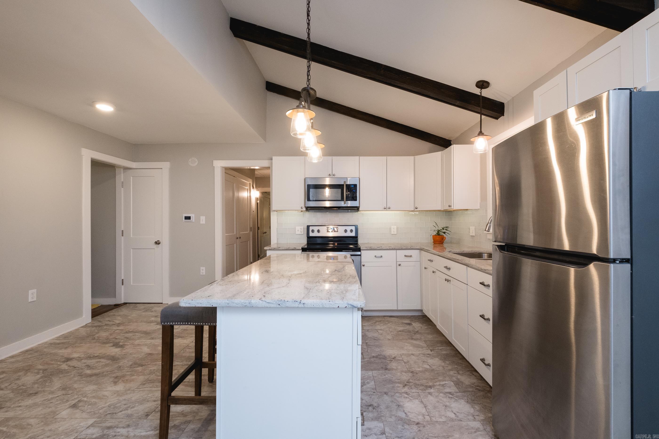 KINGWOOD PLACE - Residential