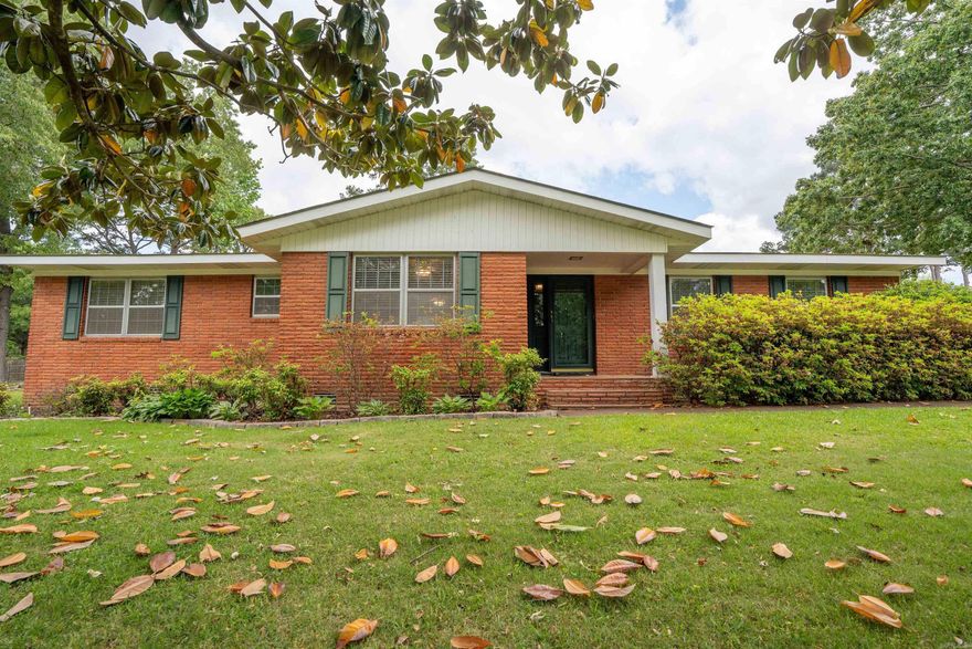 Spacious and full of possibilities, this 4-bedroom, 2 full bath, 2 half bath home offers an impressive 2,576 sq ft of comfortable living space. A long private driveway welcomes you in with ample parking for family, guests, boat or RV alike. The layout provides room to spread out, with well-sized bedrooms and functional living areas along with a formal living room and a dedicated dining room—perfect for entertaining or everyday living. Plus lot of storage space. Step outside to discover a large shop in the backyard, ideal for hobbies, equipment, or additional workspace. A fire pit area for a relaxing evening. A storm shelter adds peace of mind, making this property as practical as it is inviting. If you’re looking for heart of Heber, near the lake with space, storage, and versatility both inside and out, this one checks all the boxes.