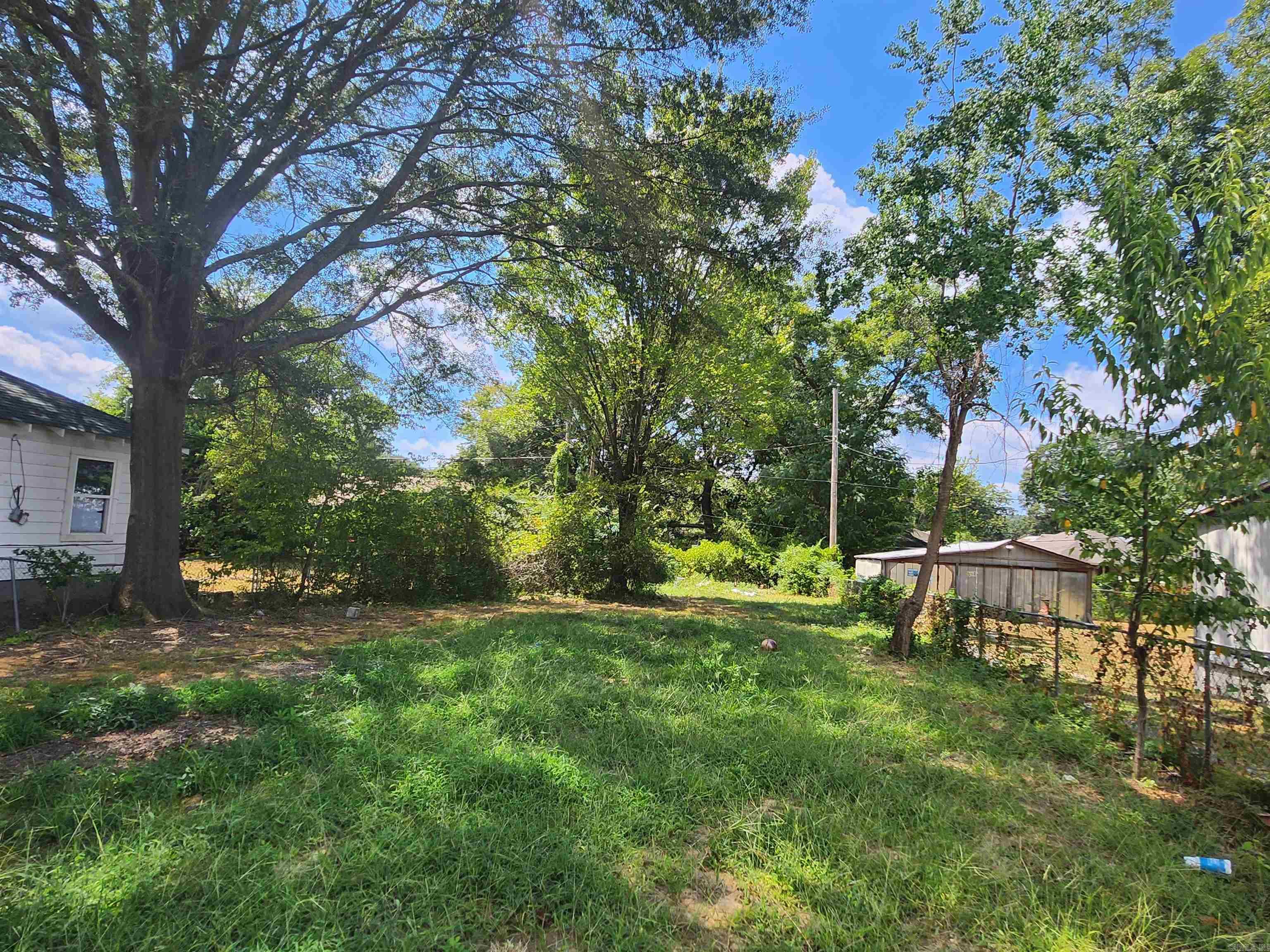 Vacant lot located right off of Pike Ave. Just a short drive to downtown NLR. Utilities are available on lot. County permission needed to place a manufactured home. Buyer to verify zoning, usage options, and utilities. For more information call: 480.250.7359