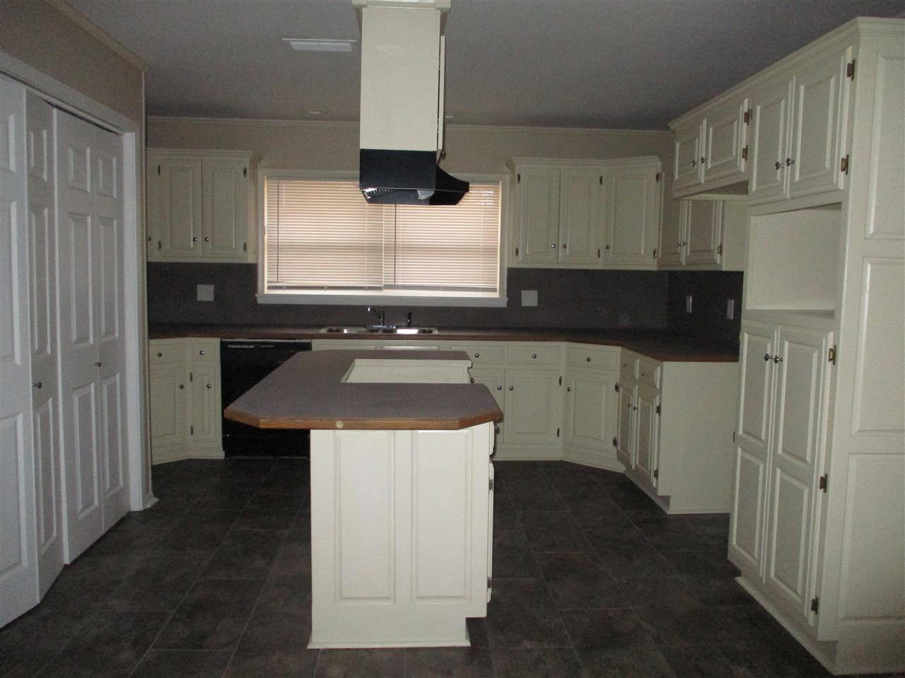 East View - Residential Lease