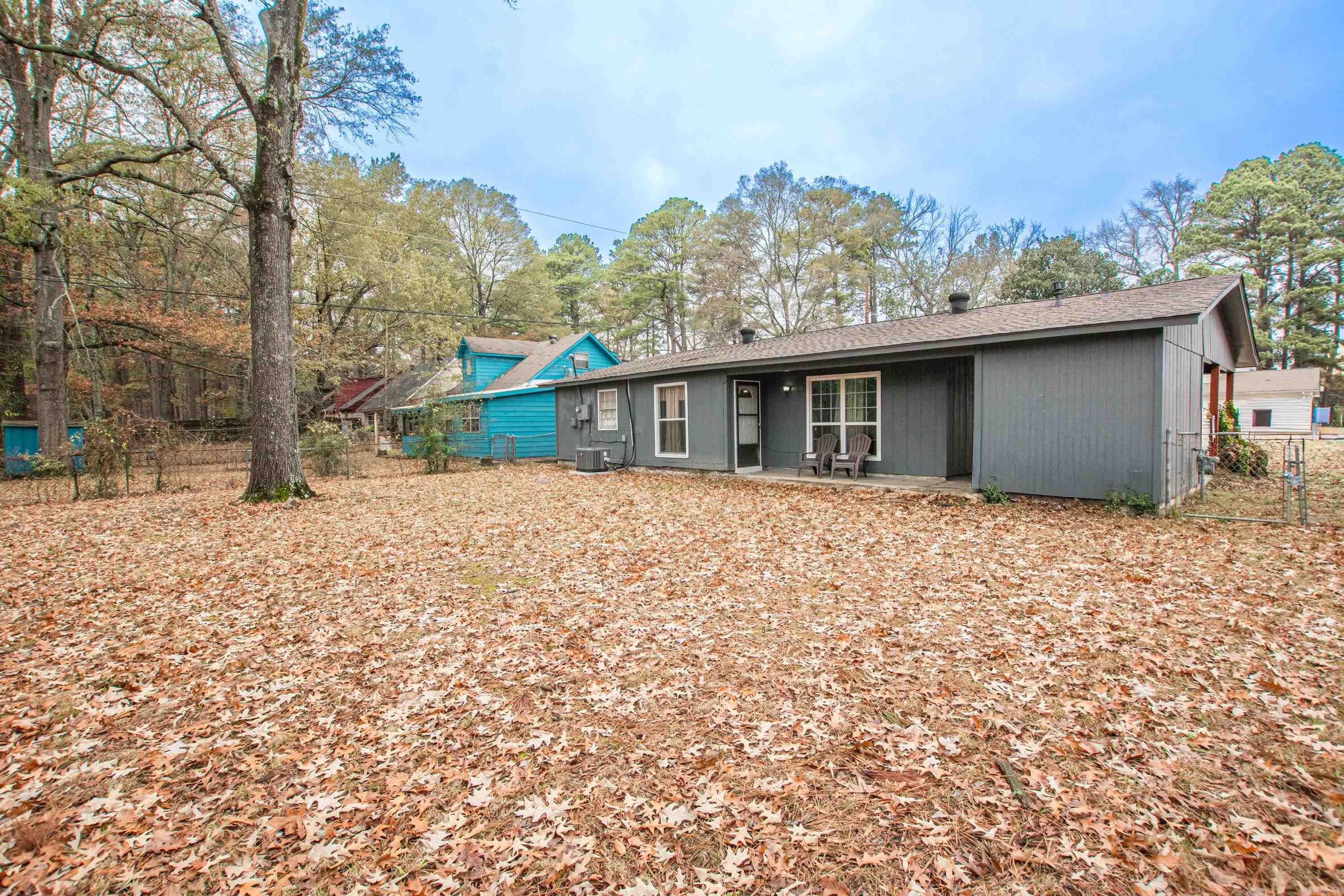 CASTLEWOOD - Residential