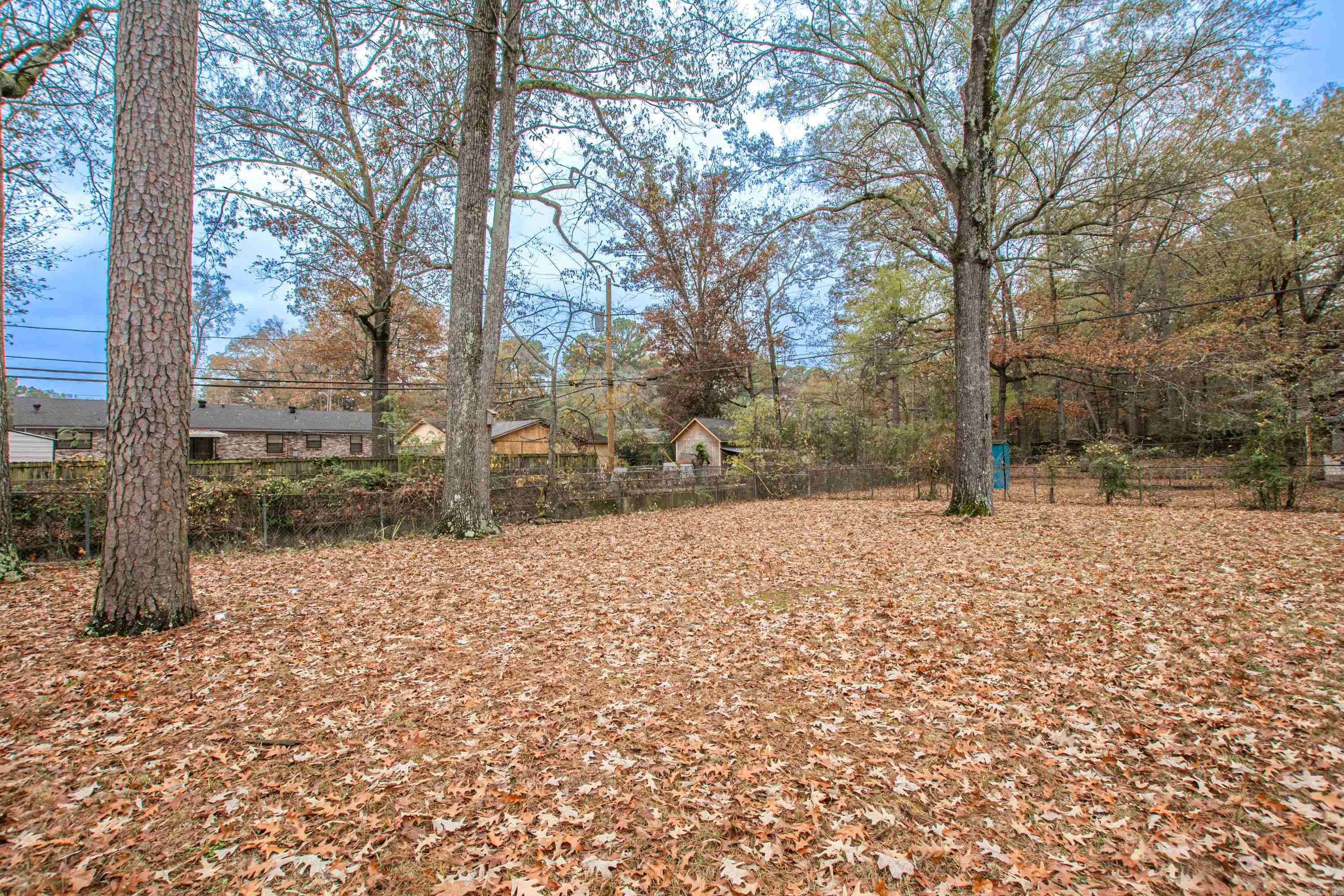 CASTLEWOOD - Residential