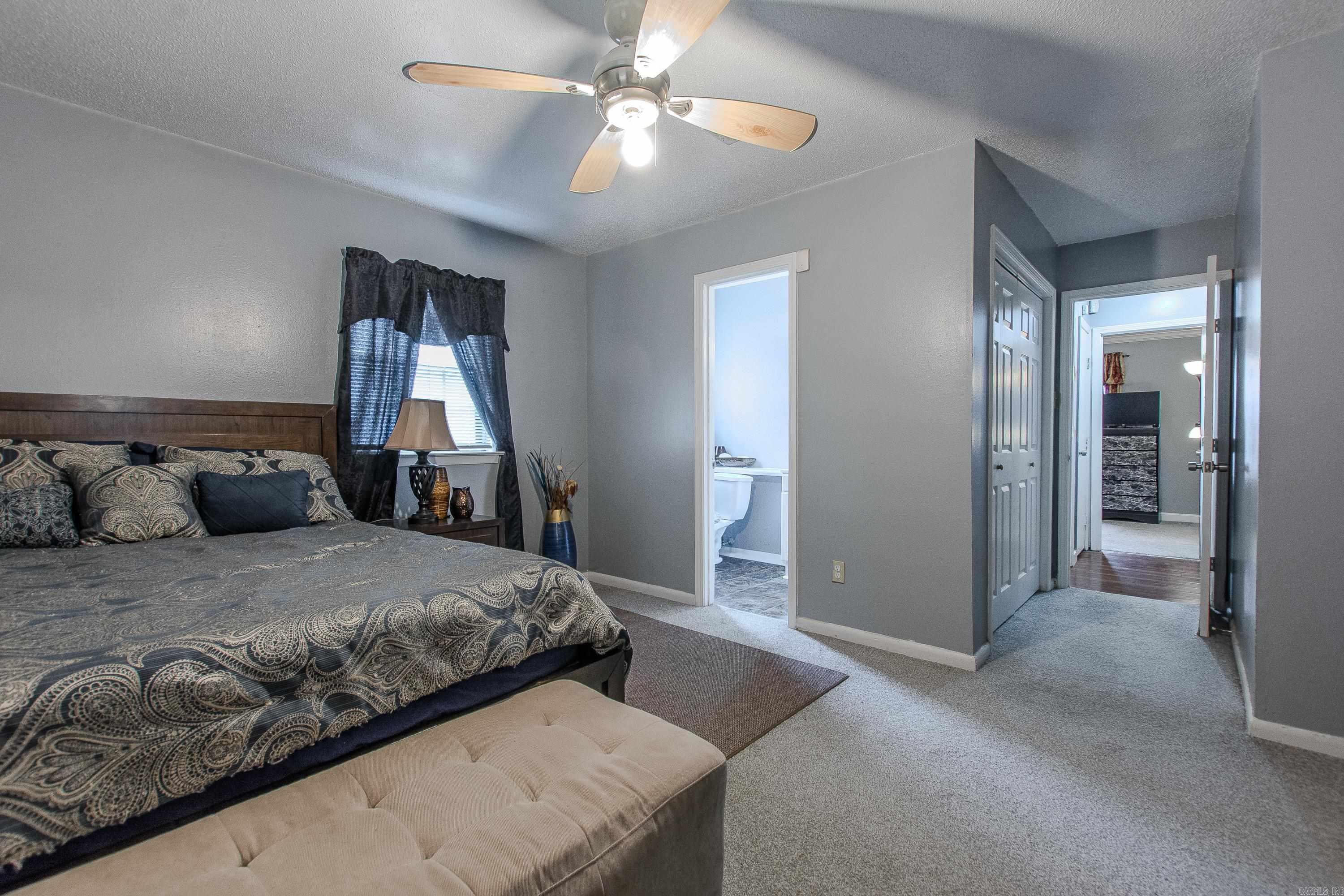 CASTLEWOOD - Residential