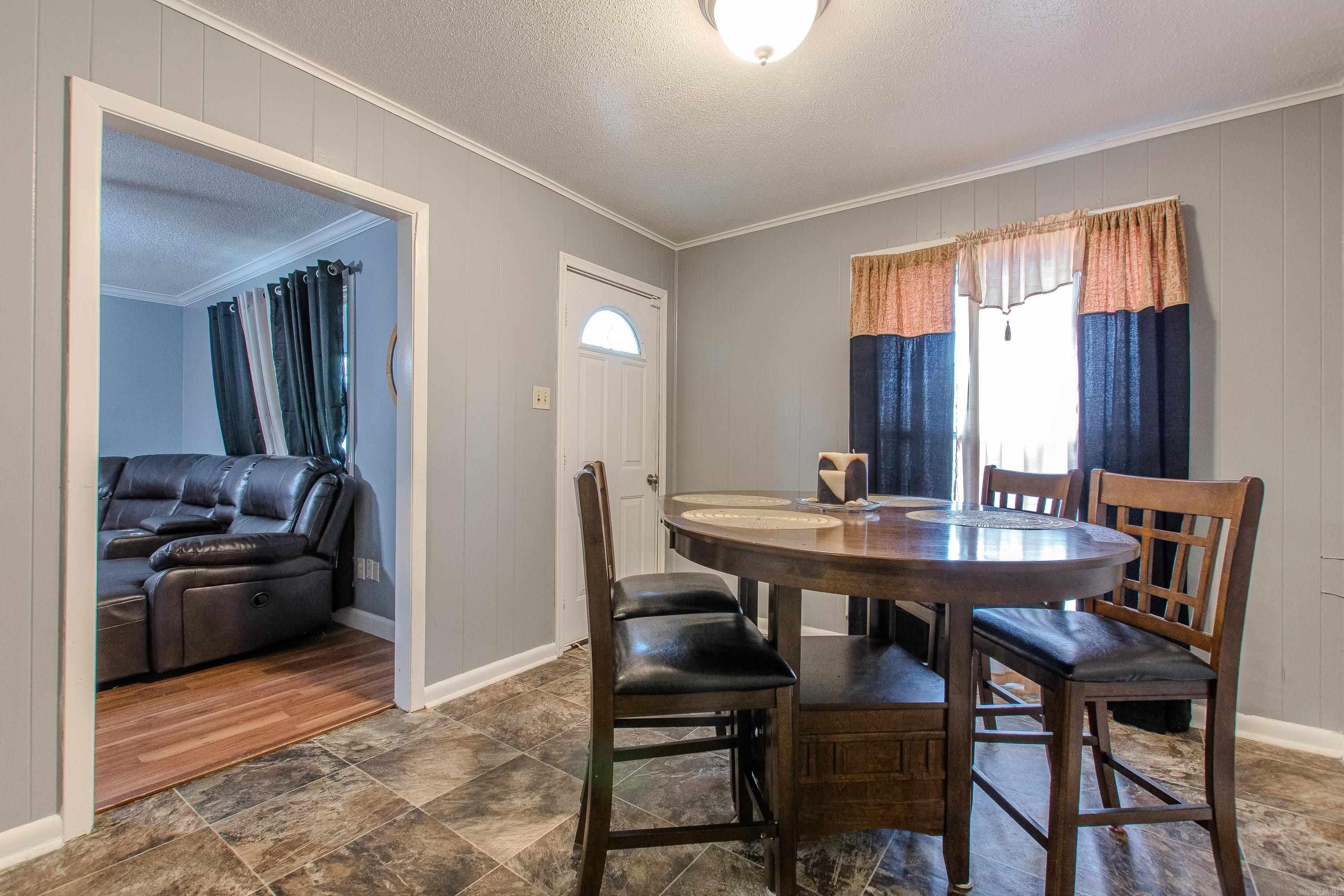 CASTLEWOOD - Residential