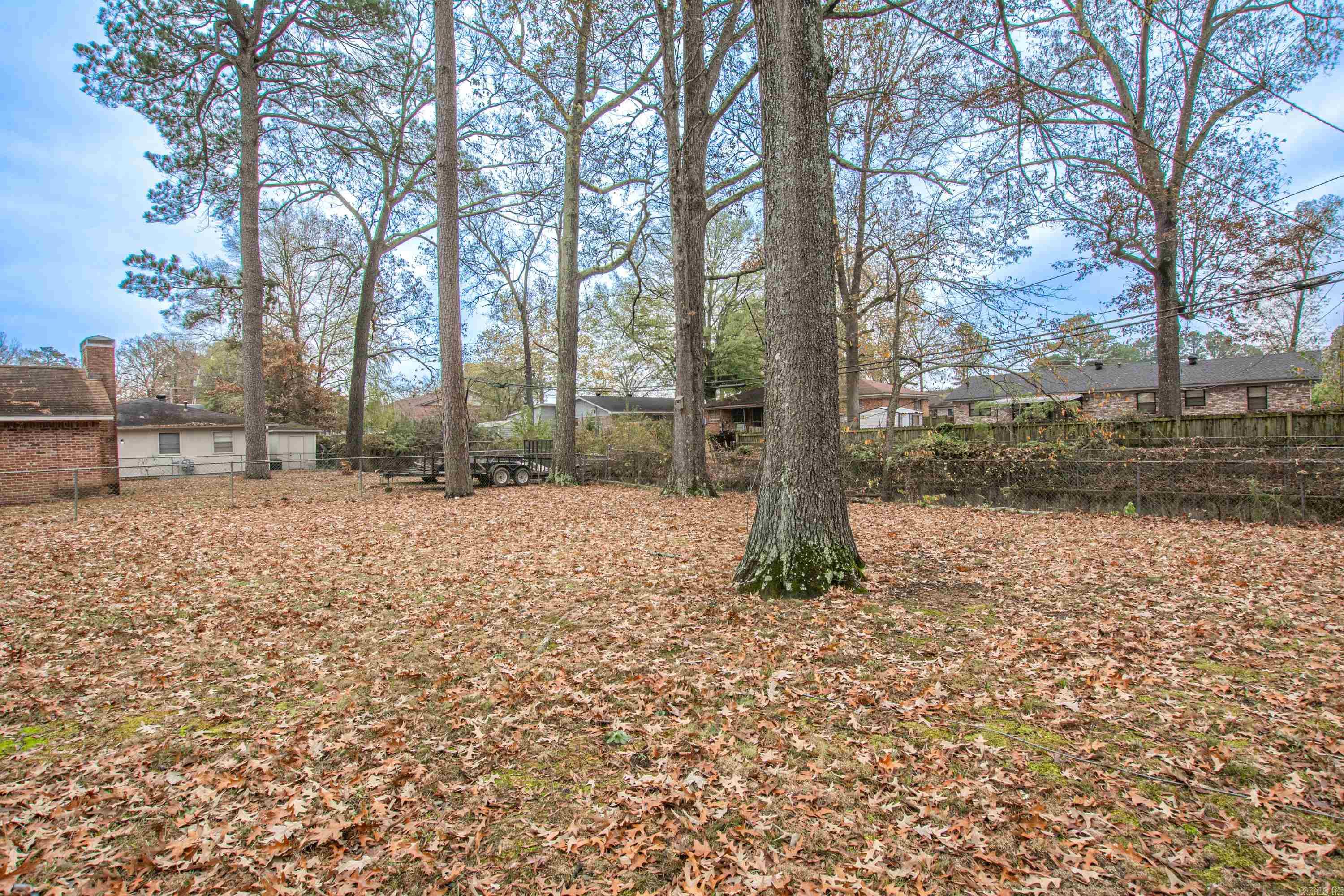 CASTLEWOOD - Residential