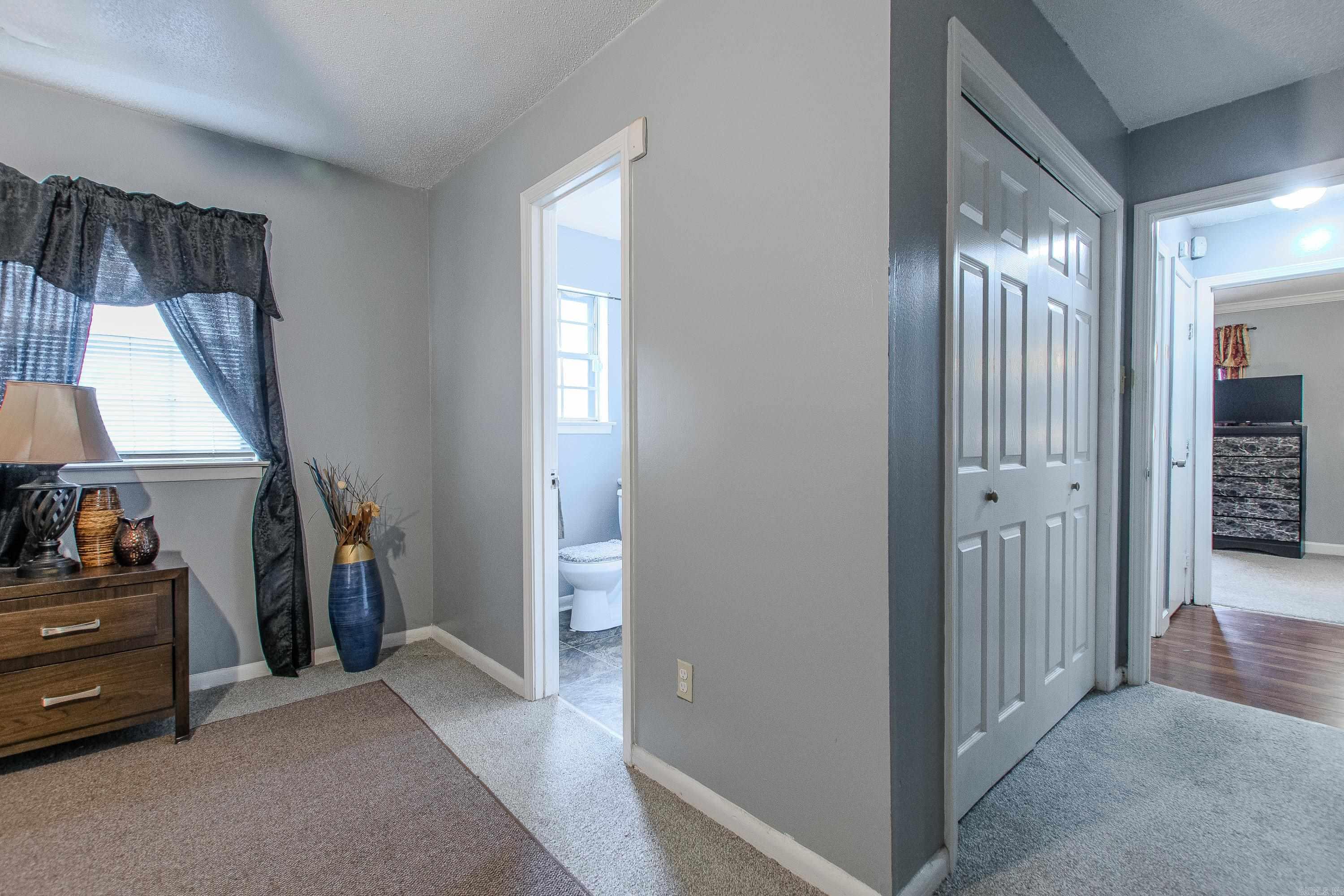 CASTLEWOOD - Residential