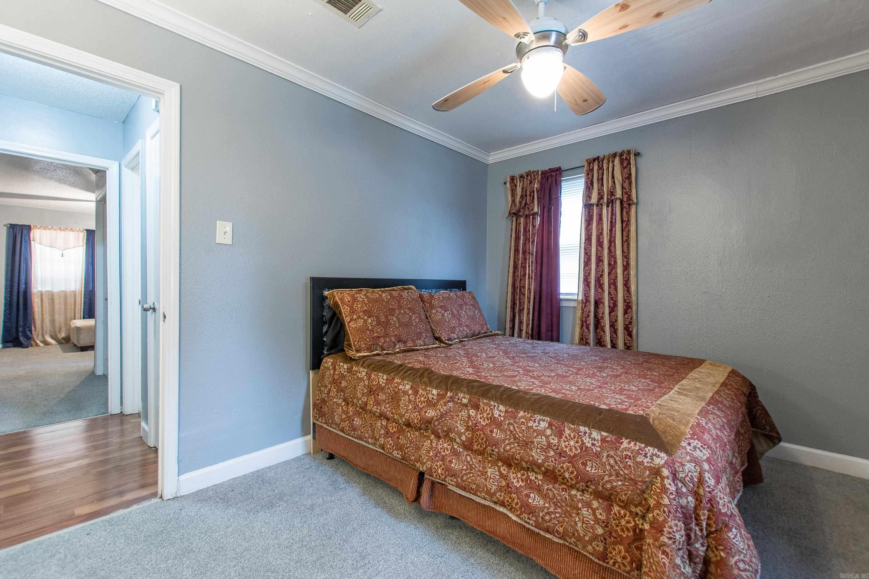 CASTLEWOOD - Residential