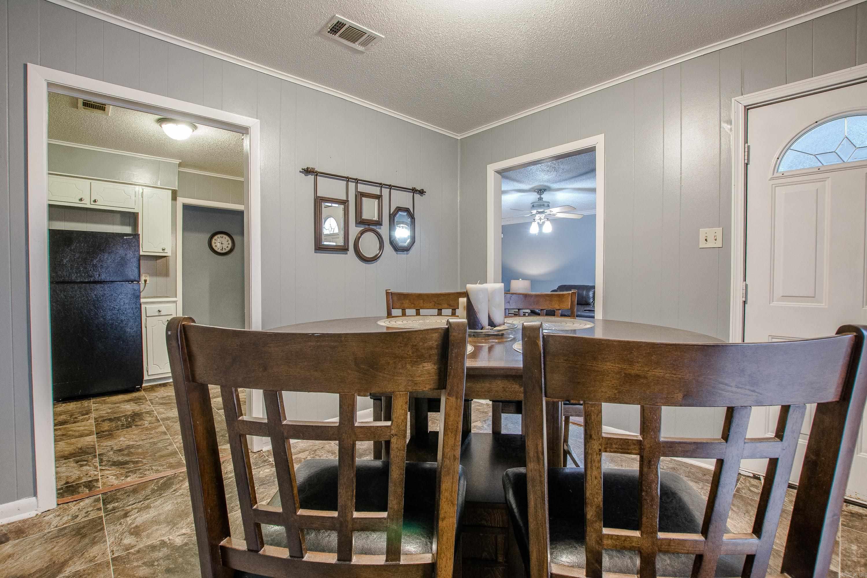 CASTLEWOOD - Residential