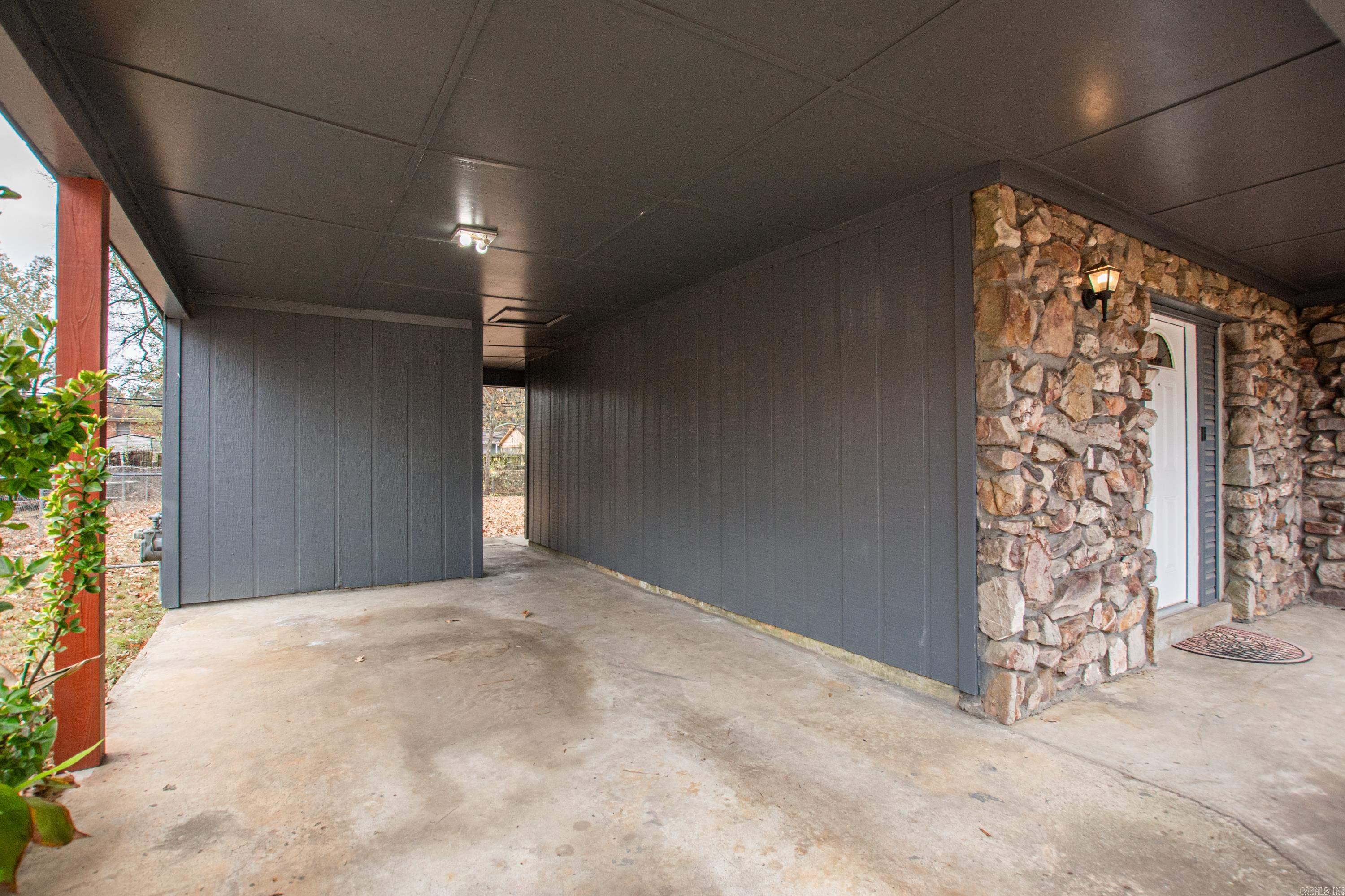 CASTLEWOOD - Residential