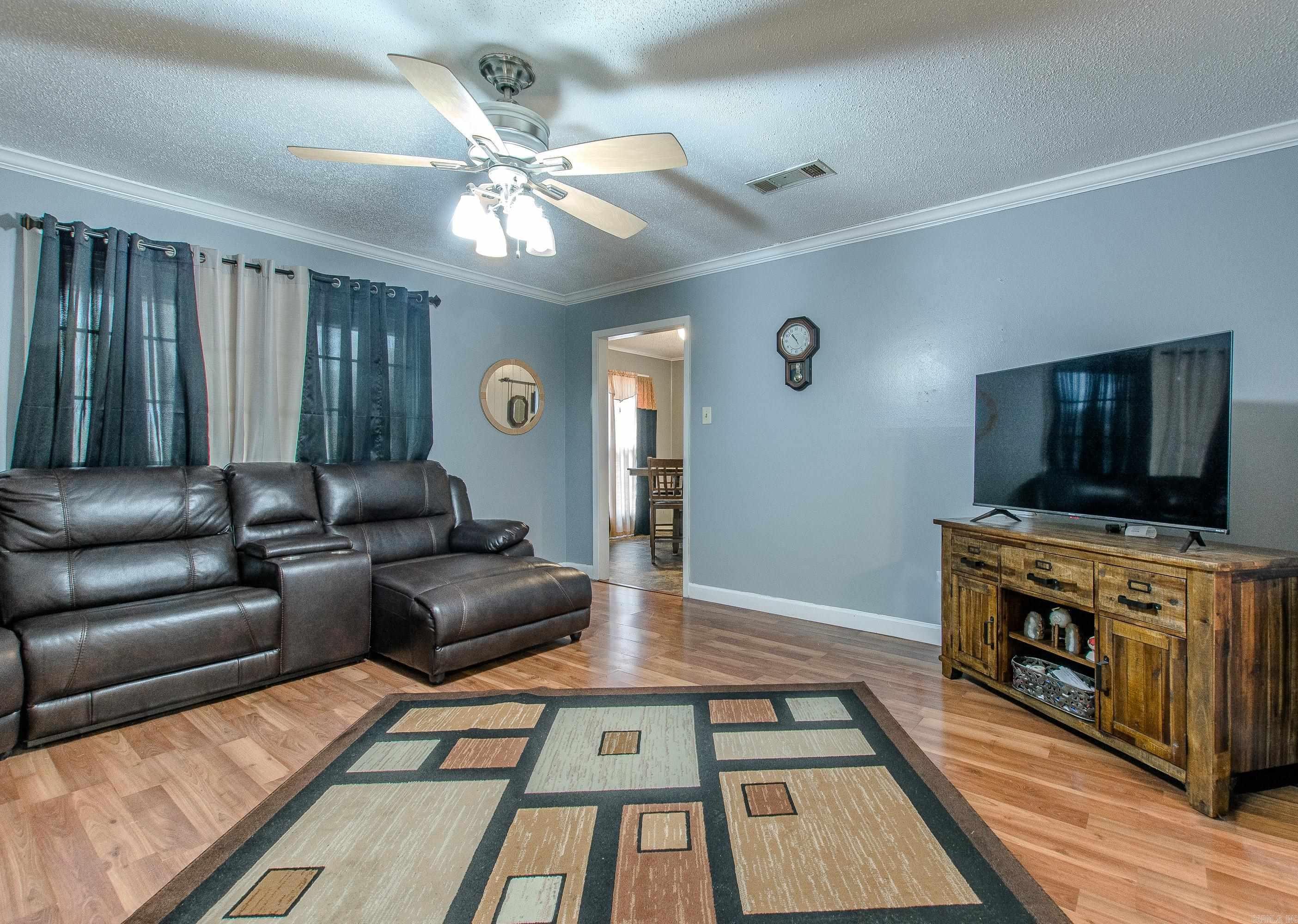 CASTLEWOOD - Residential