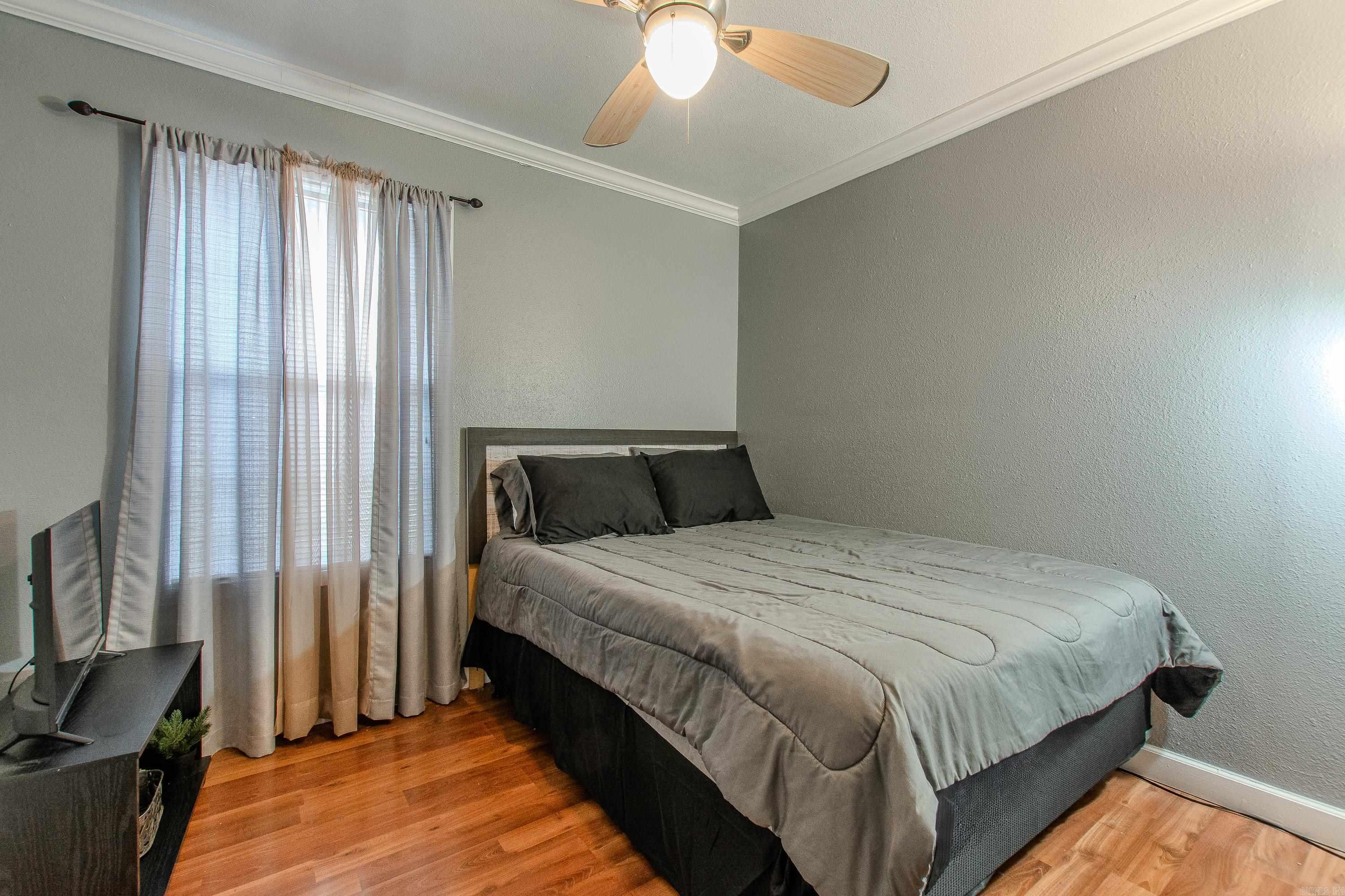 CASTLEWOOD - Residential