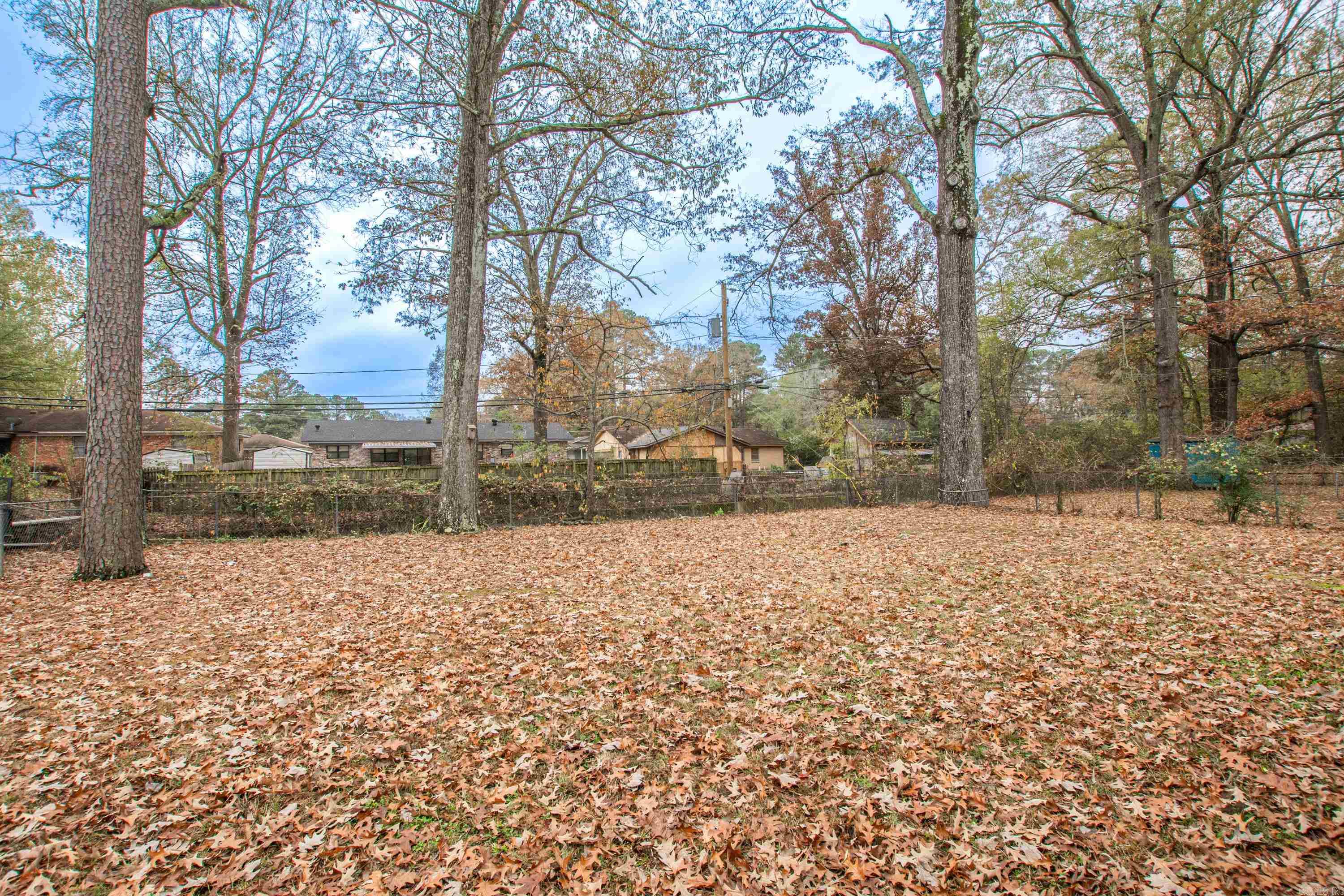 CASTLEWOOD - Residential