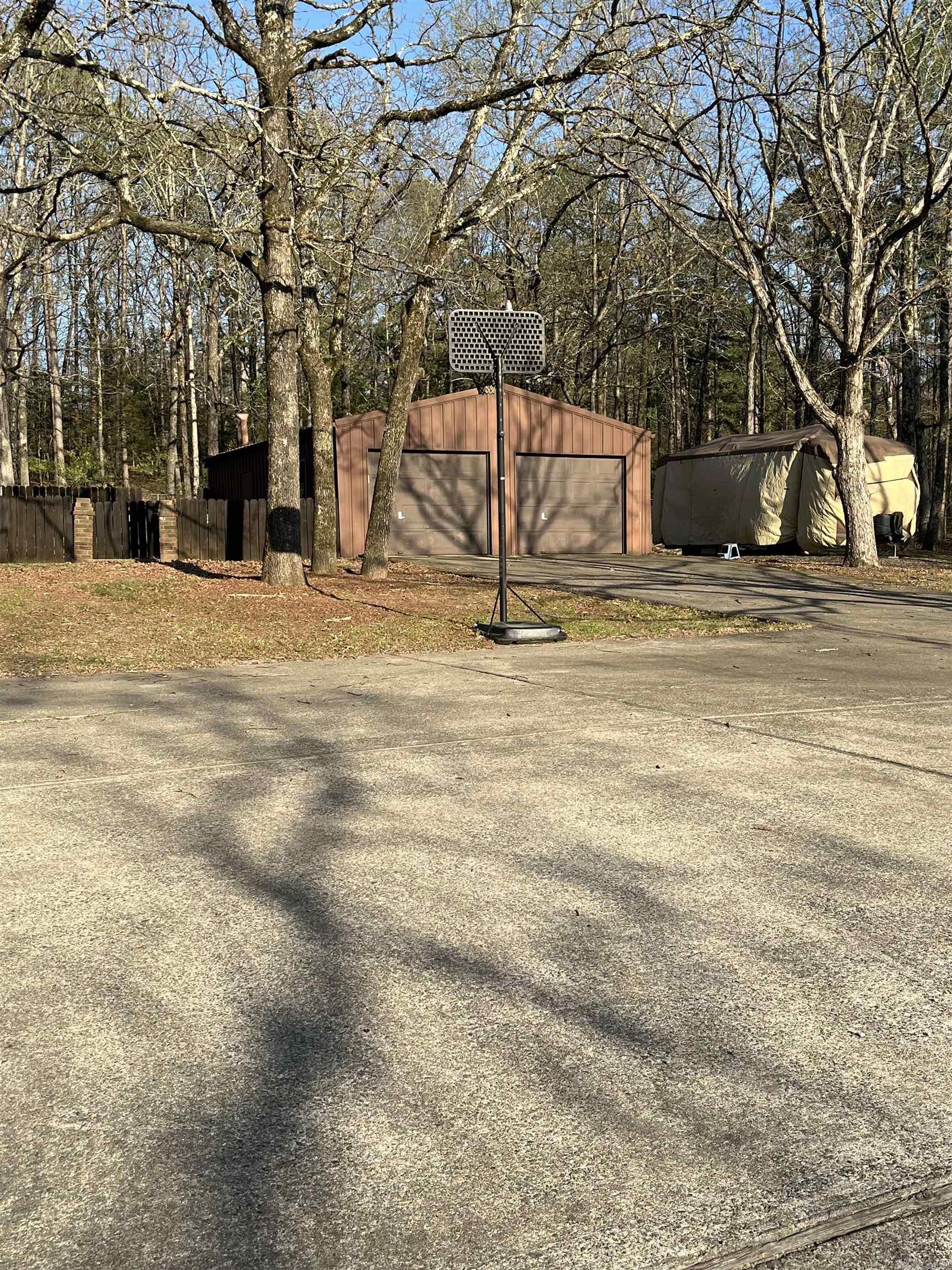 OAKWOOD ESTATES - Residential