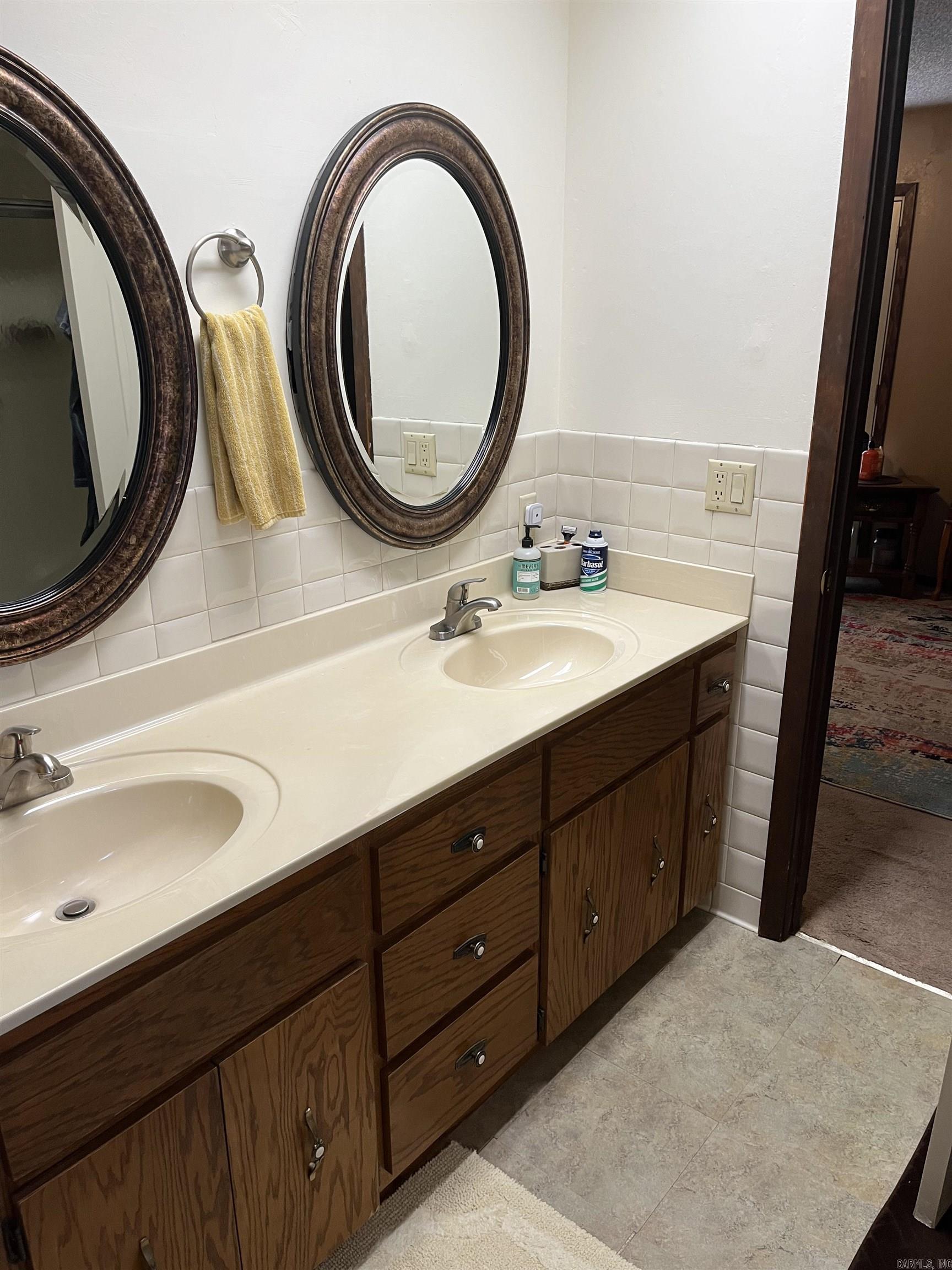 OAKWOOD ESTATES - Residential