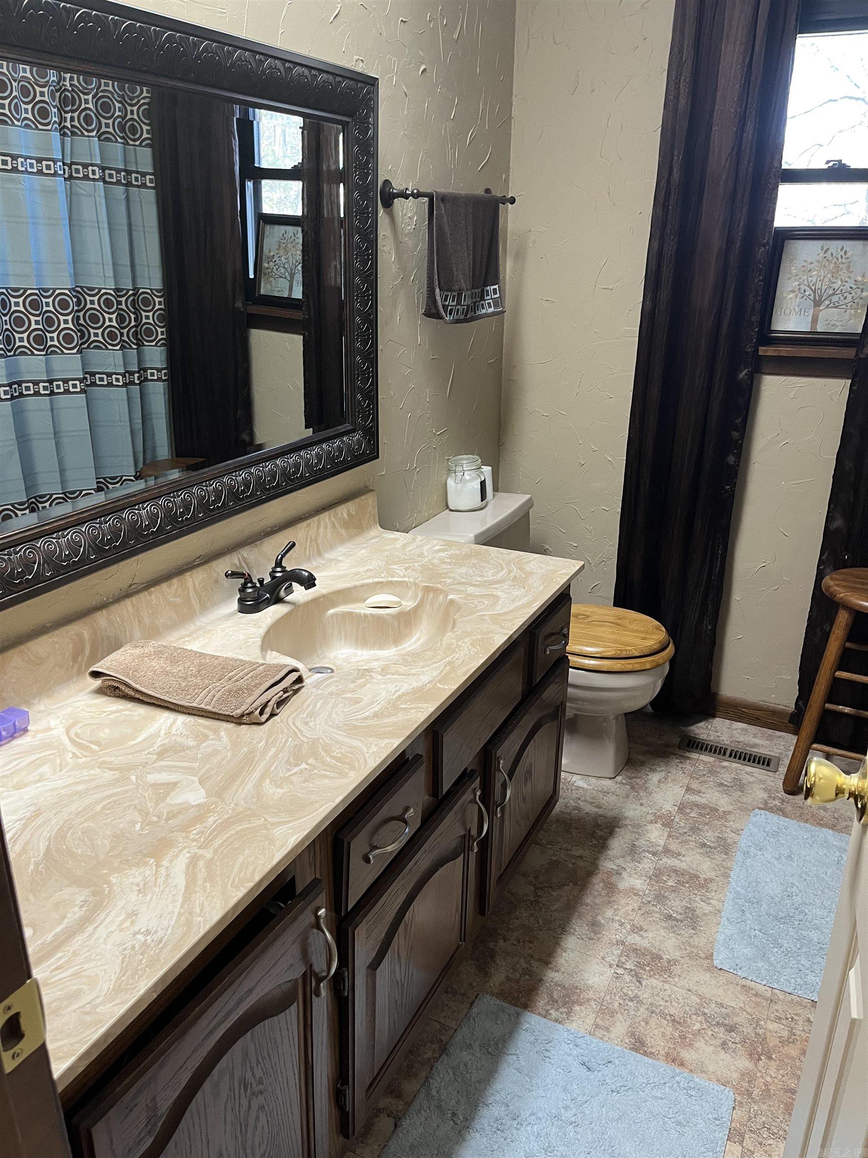 OAKWOOD ESTATES - Residential