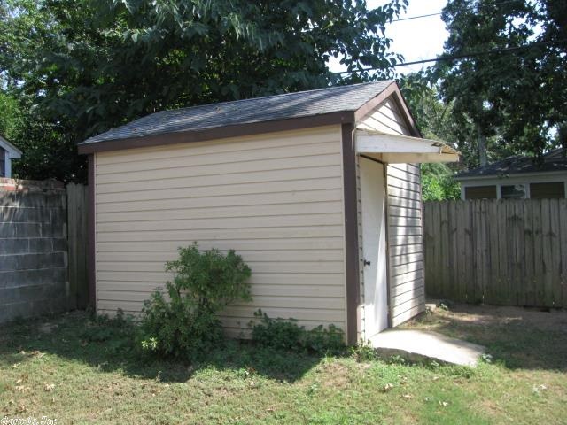 CAMMACK WOODS - Residential