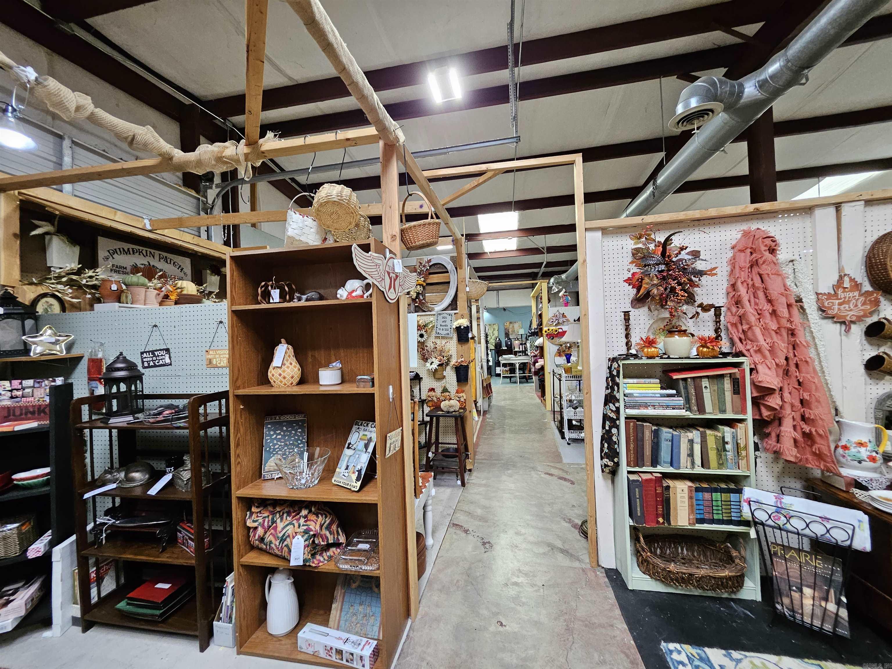 2N-11-6 - Commercial Sale