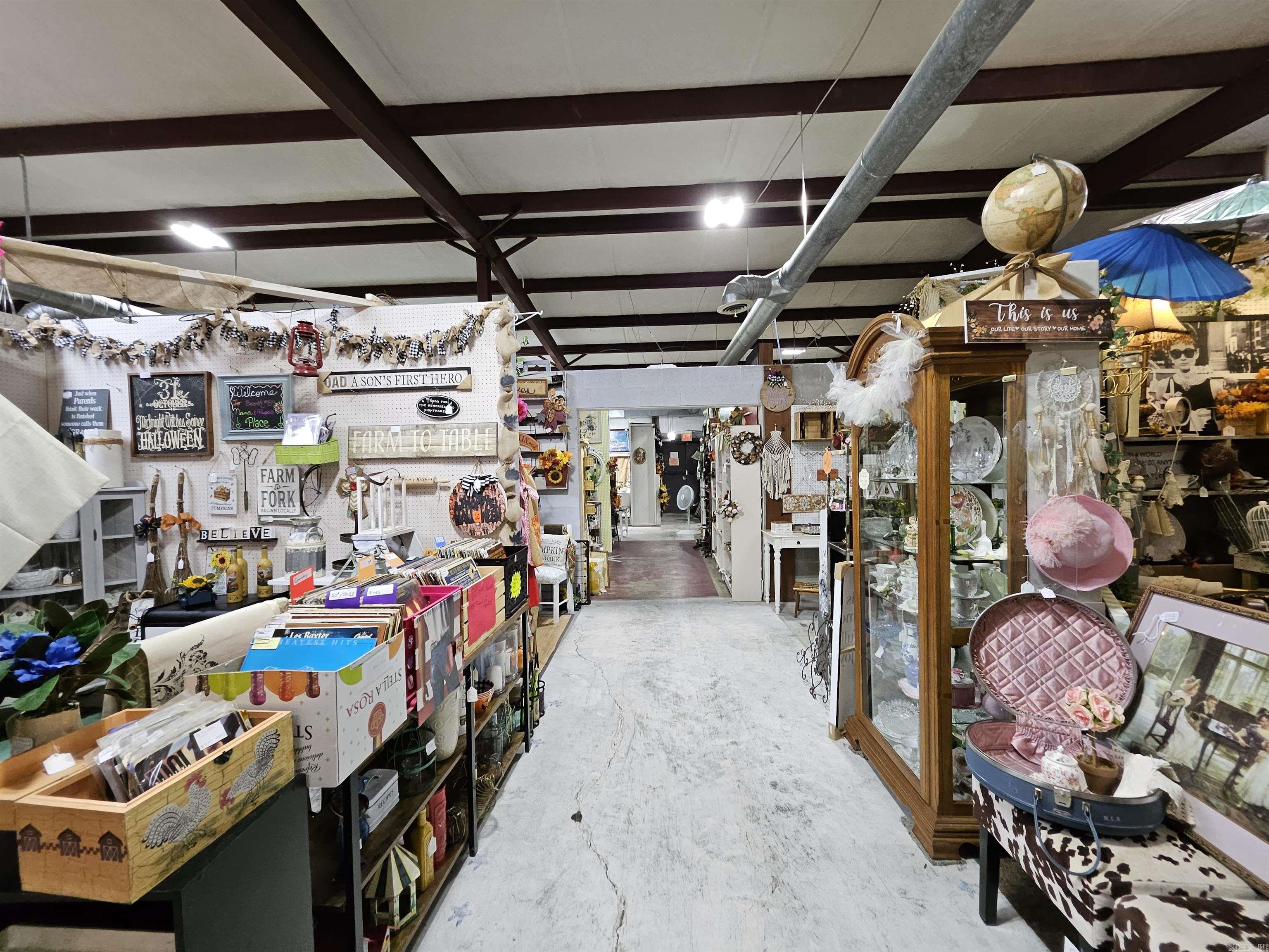 2N-11-6 - Commercial Sale