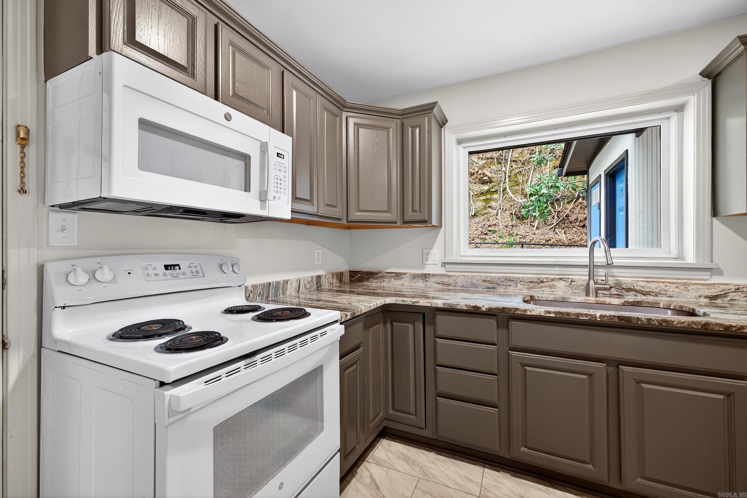 EDDY & LONGINOTTI - Residential