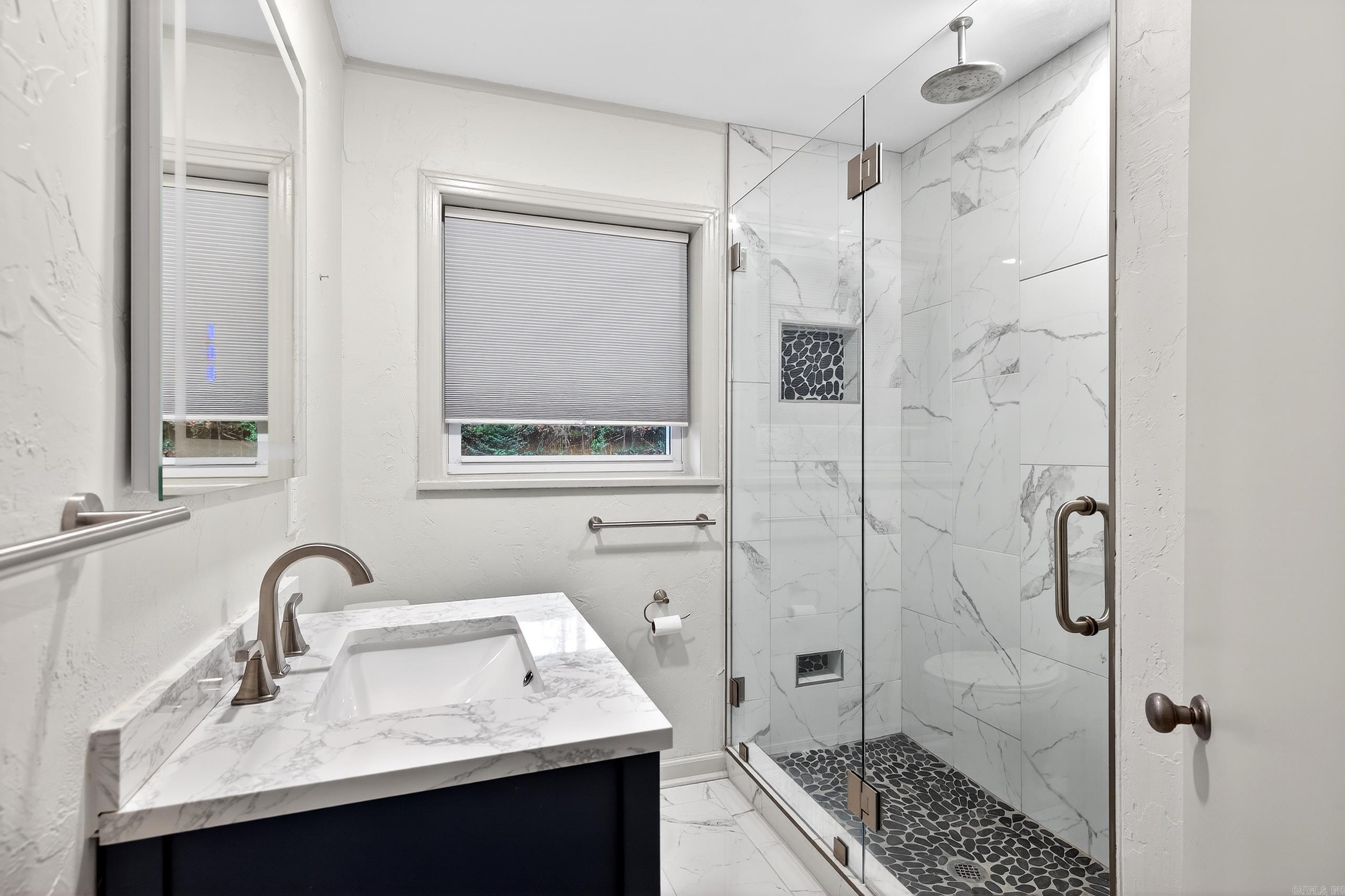 EDDY & LONGINOTTI - Residential