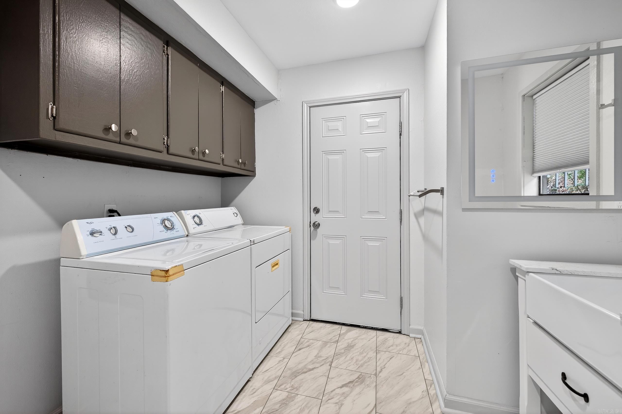 EDDY & LONGINOTTI - Residential