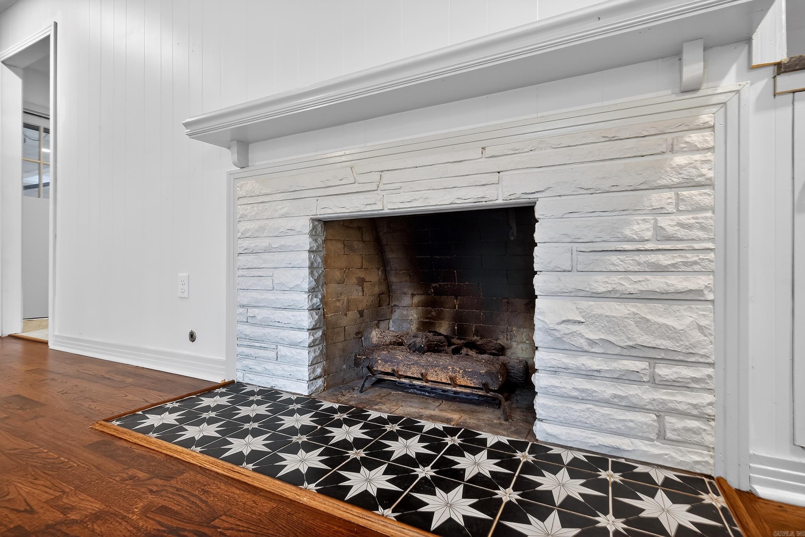 EDDY & LONGINOTTI - Residential