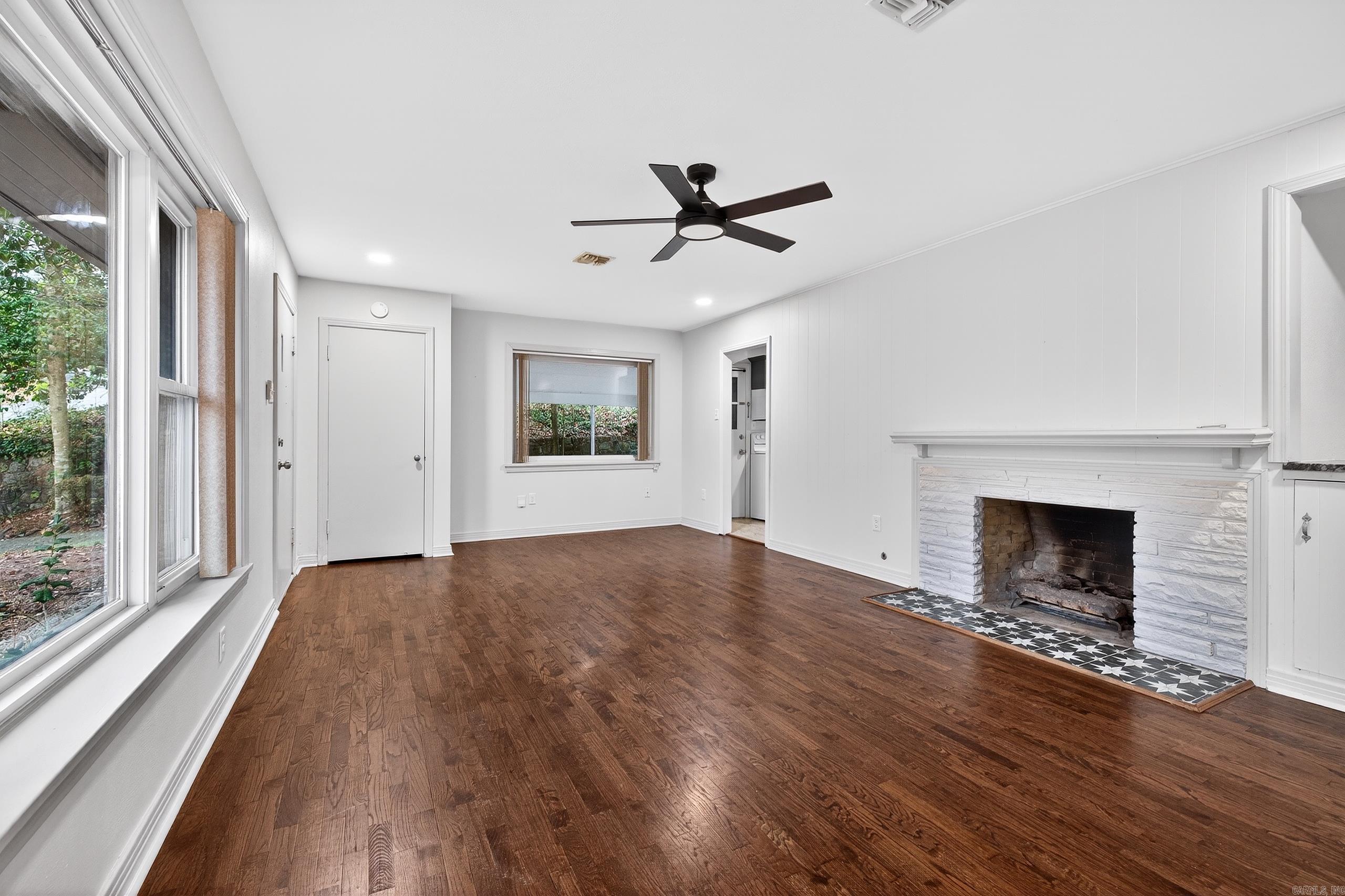 EDDY & LONGINOTTI - Residential