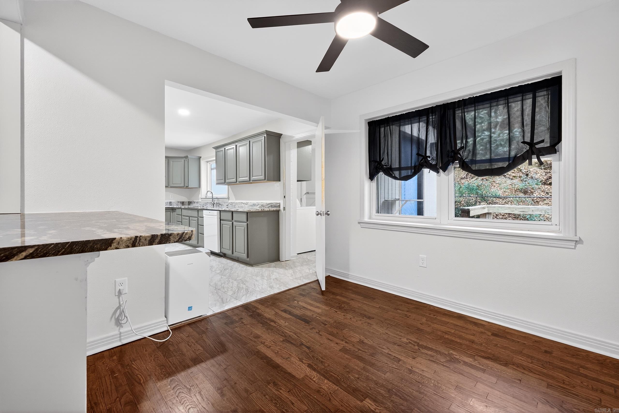 EDDY & LONGINOTTI - Residential