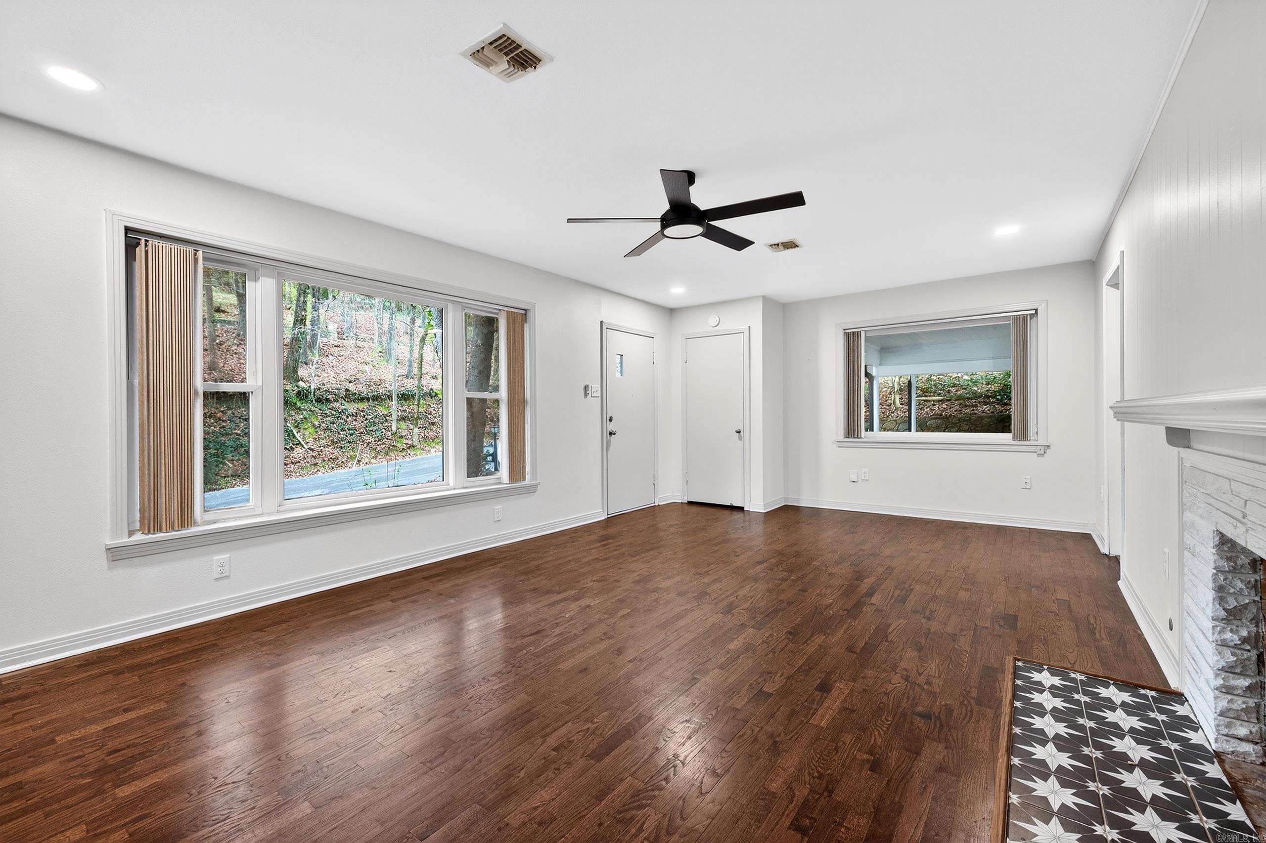 EDDY & LONGINOTTI - Residential