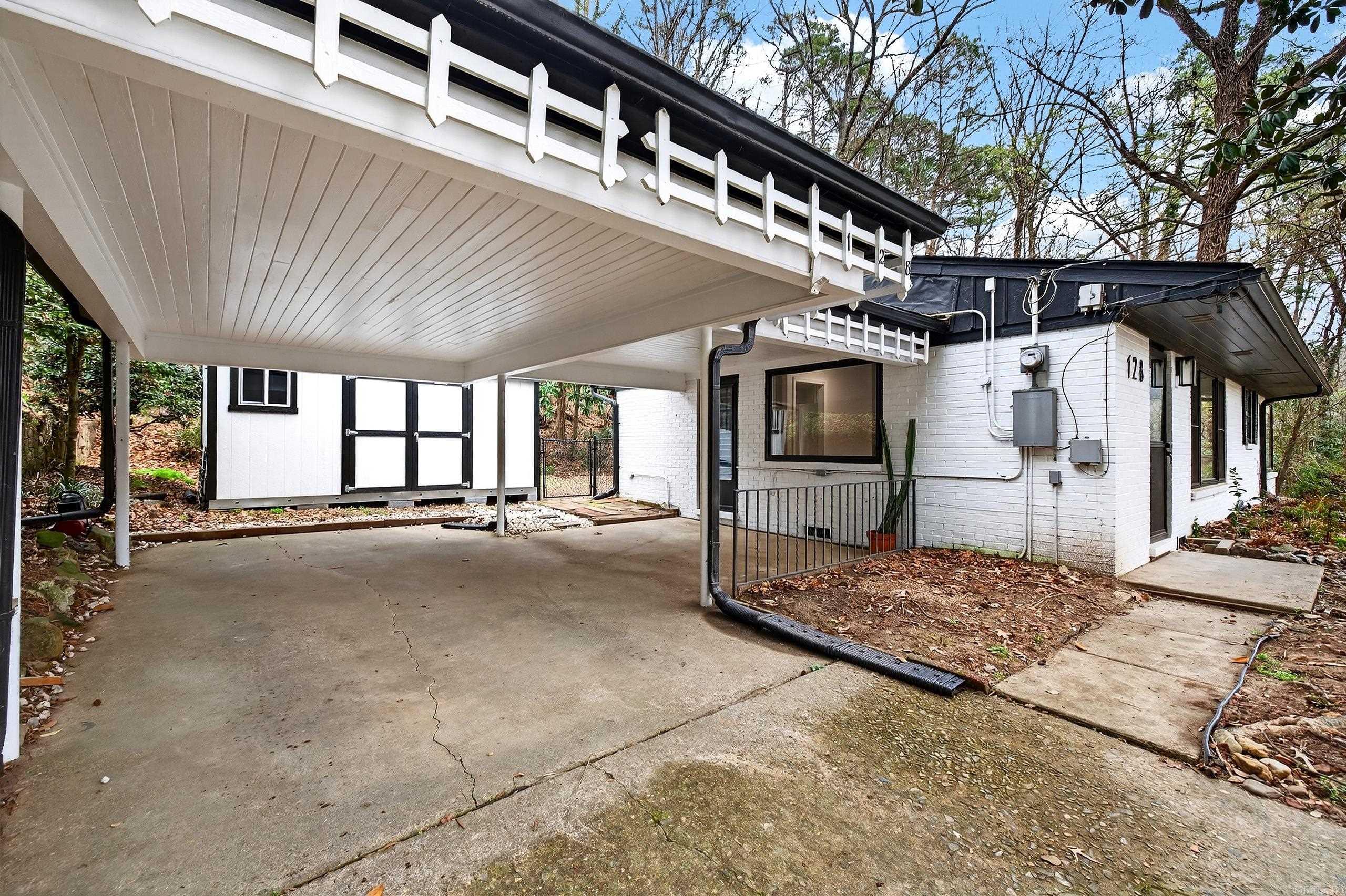 EDDY & LONGINOTTI - Residential