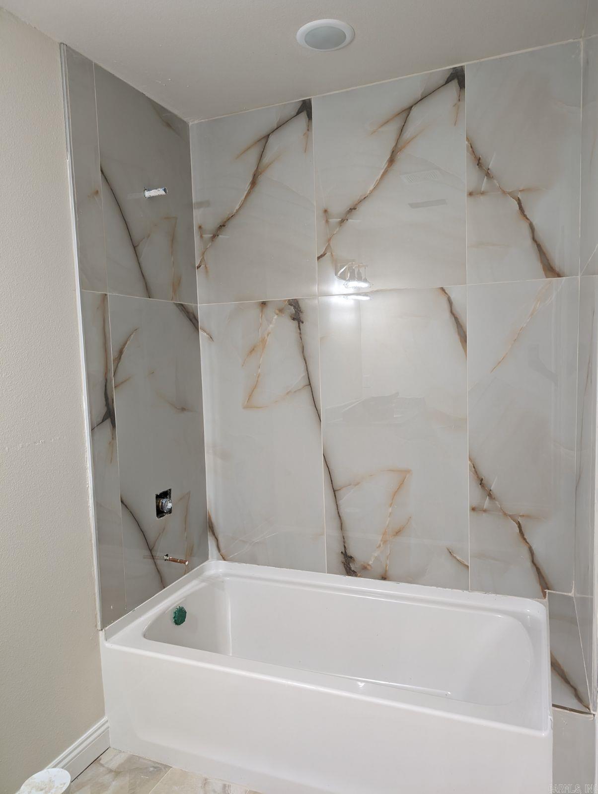 CLOVER RIDGE - Residential